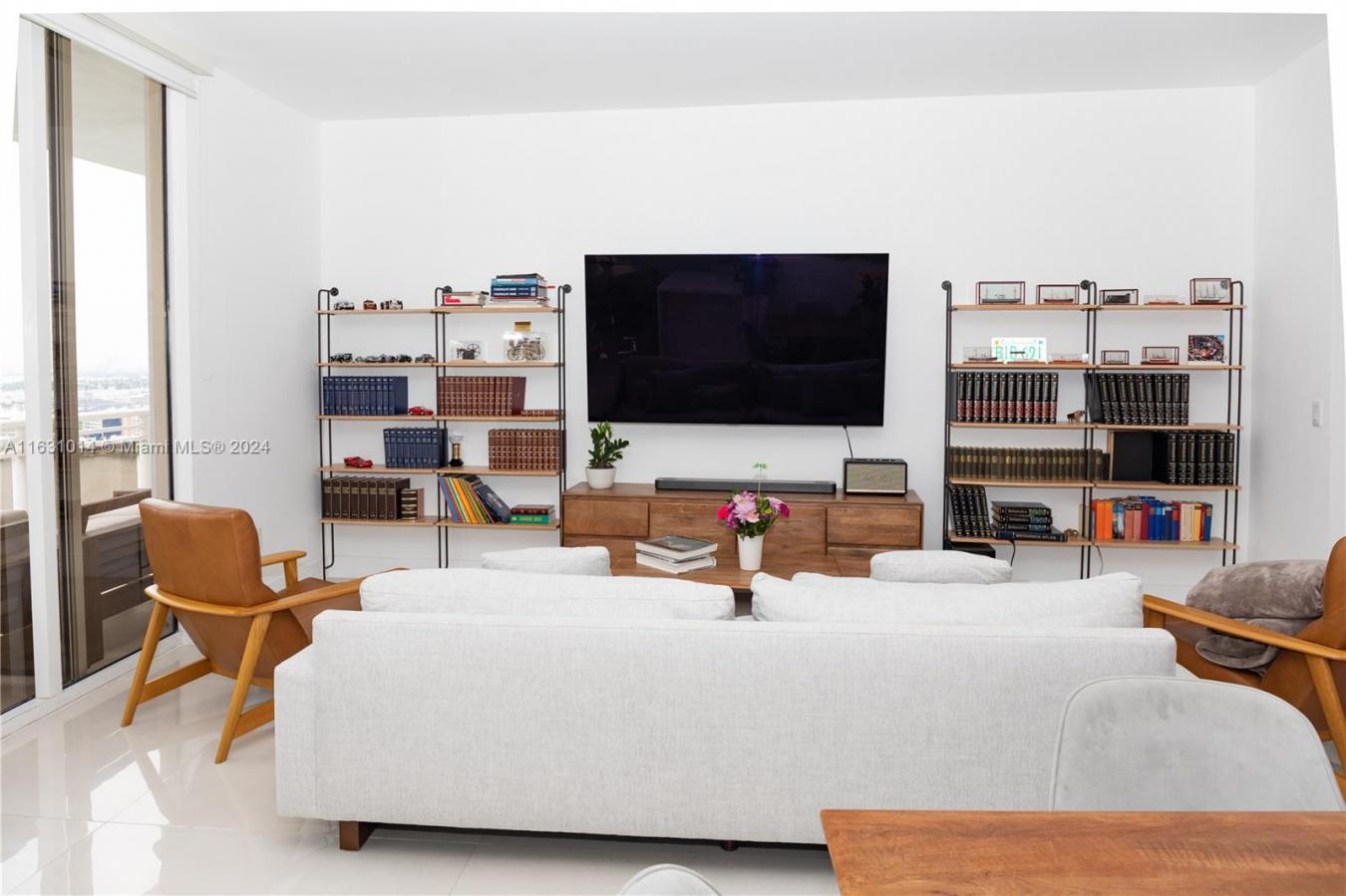 901 Brickell Key Boulevard # 3206, Miami, FL, 33131, United States, 3 Bedrooms Bedrooms, ,2 BathroomsBathrooms,Residential,For Sale,901 Brickell Key Boulevard # 3206,1641548