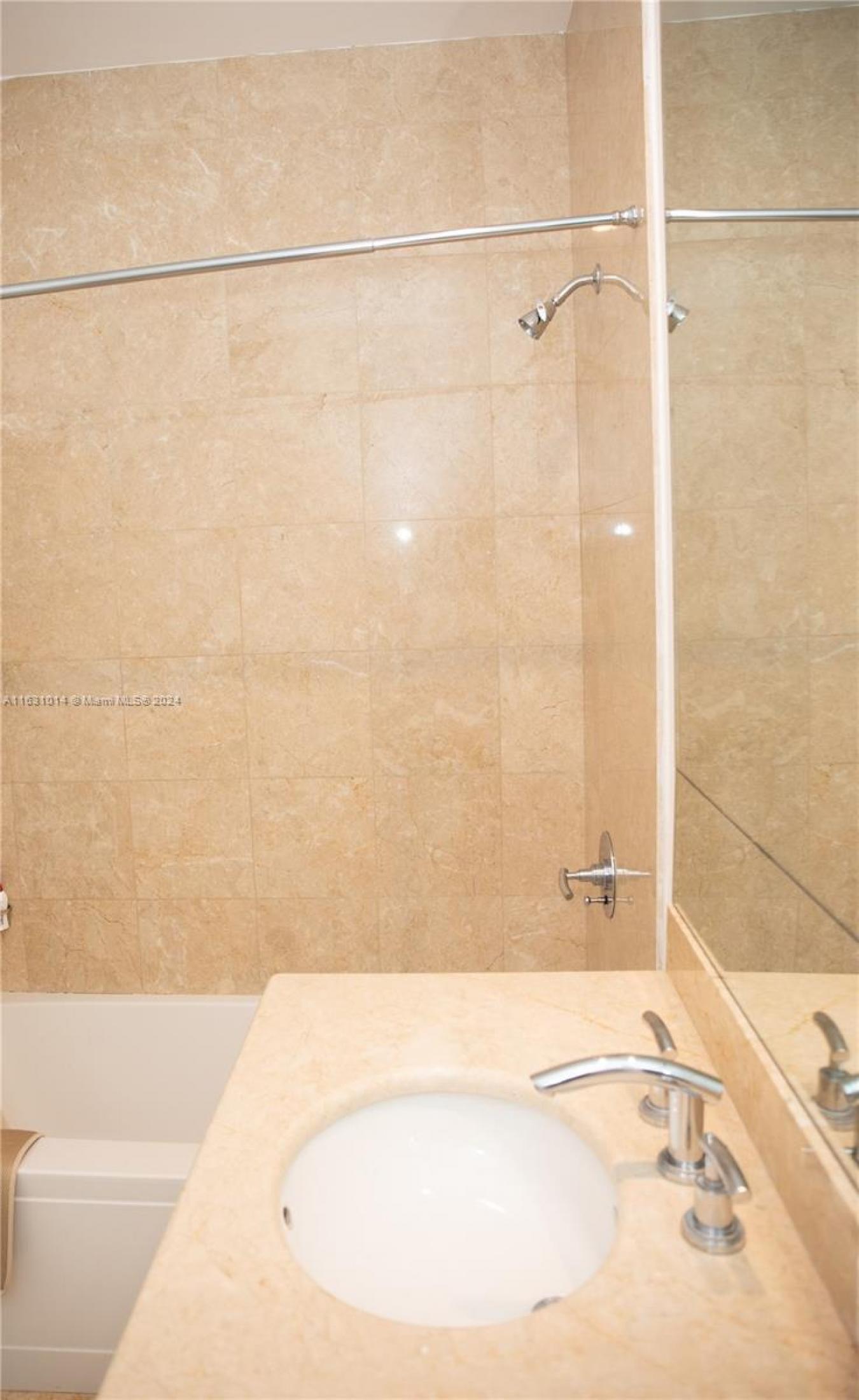 901 Brickell Key Boulevard # 3206, Miami, FL, 33131, United States, 3 Bedrooms Bedrooms, ,2 BathroomsBathrooms,Residential,For Sale,901 Brickell Key Boulevard # 3206,1641548