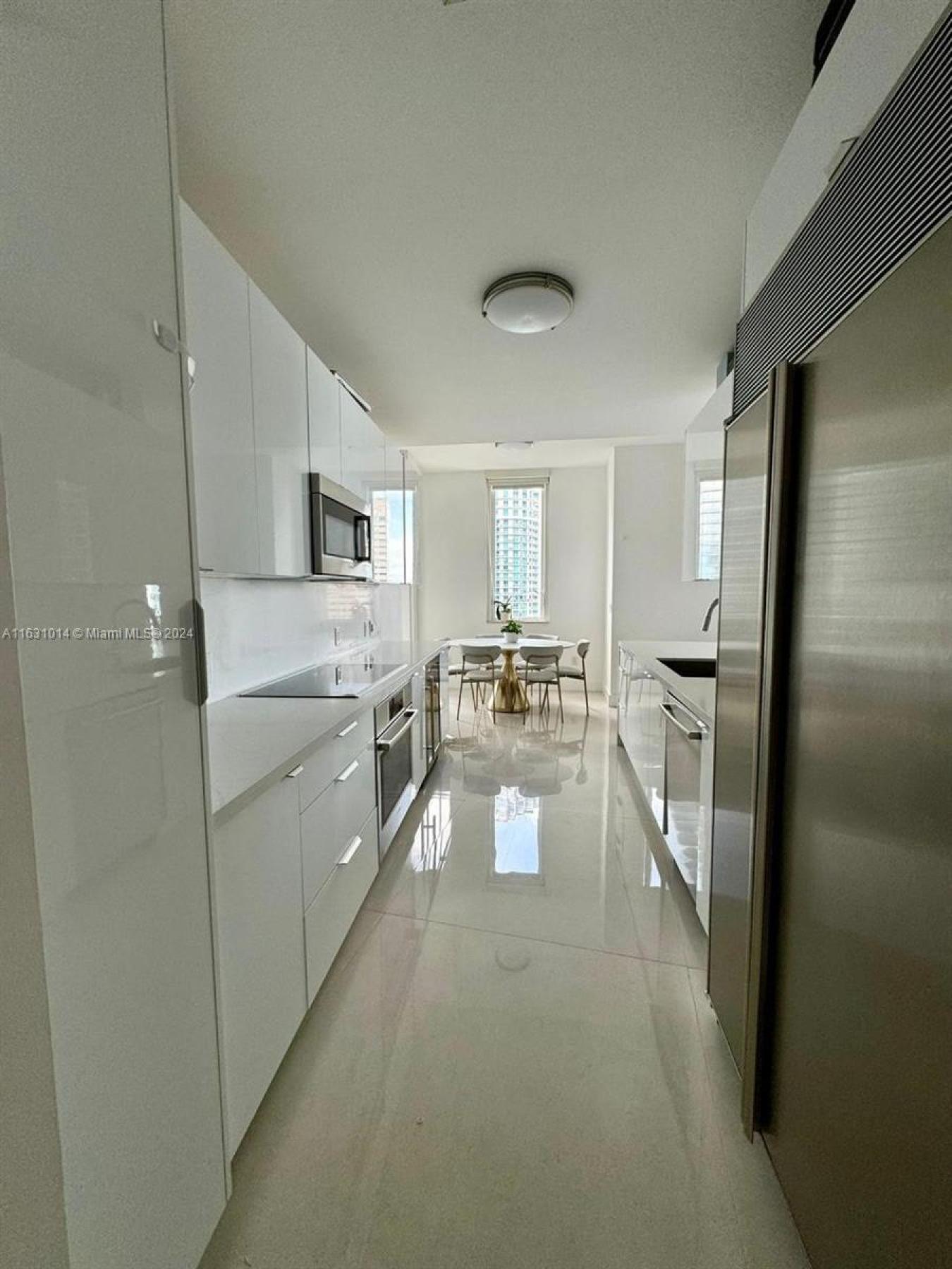 901 Brickell Key Boulevard # 3206, Miami, FL, 33131, United States, 3 Bedrooms Bedrooms, ,2 BathroomsBathrooms,Residential,For Sale,901 Brickell Key Boulevard # 3206,1641548