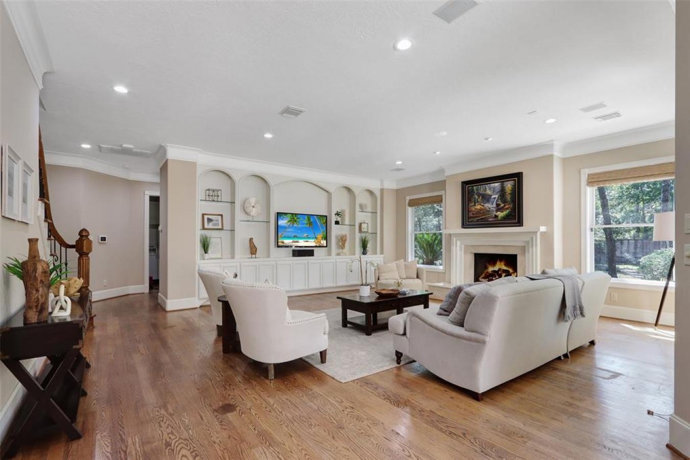 19 Philbrook Way, The Woodlands, TX, 77382, United States, 5 Bedrooms Bedrooms, ,5 BathroomsBathrooms,Residential,For Sale,19 Philbrook Way,1643754