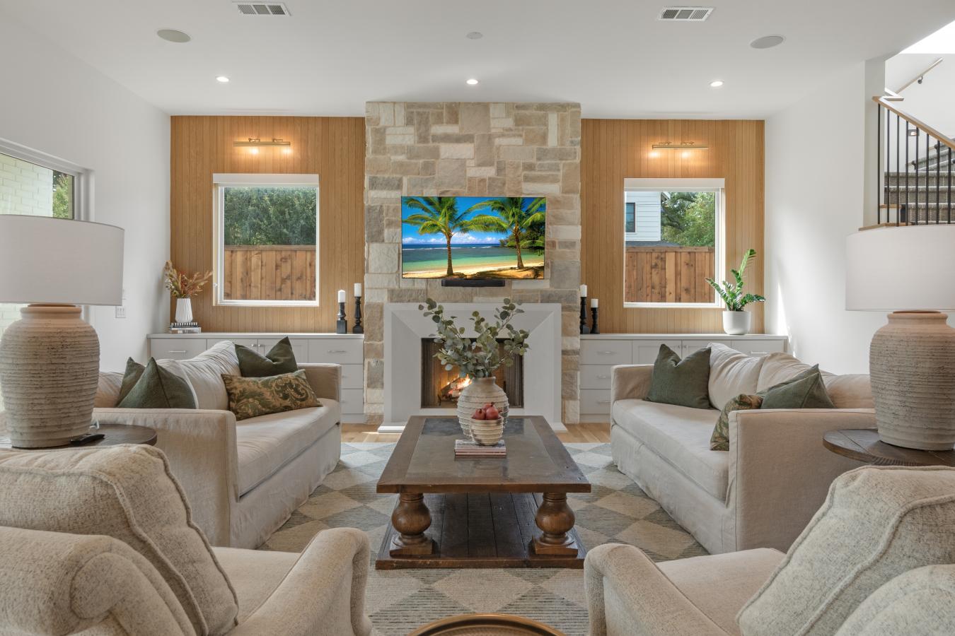 6902 Kenwood Avenue, Dallas, TX, 75214, United States, 5 Bedrooms Bedrooms, ,5 BathroomsBathrooms,Residential,For Sale,6902 Kenwood Avenue,1643657