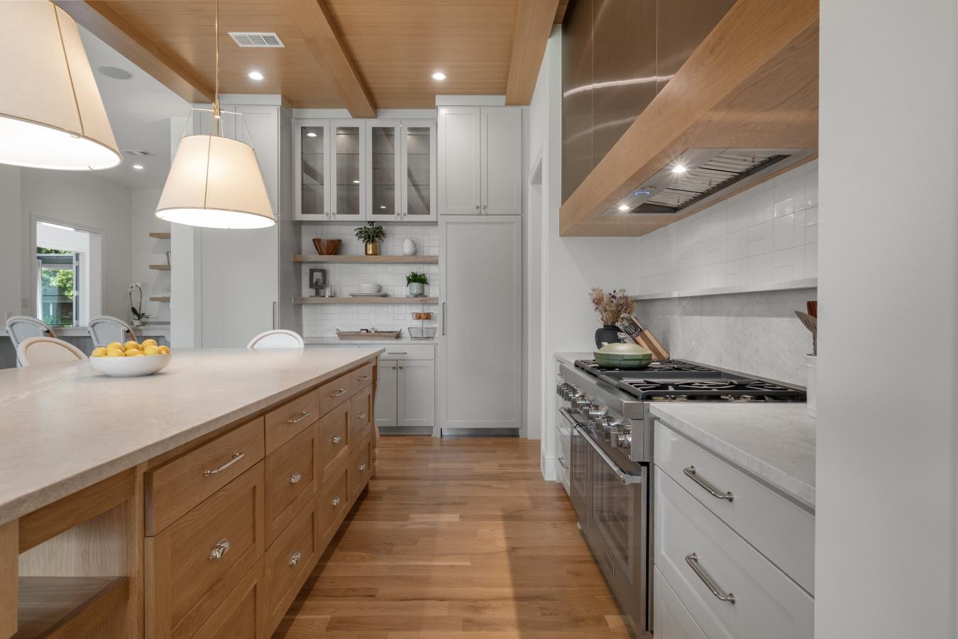 6902 Kenwood Avenue, Dallas, TX, 75214, United States, 5 Bedrooms Bedrooms, ,5 BathroomsBathrooms,Residential,For Sale,6902 Kenwood Avenue,1643657