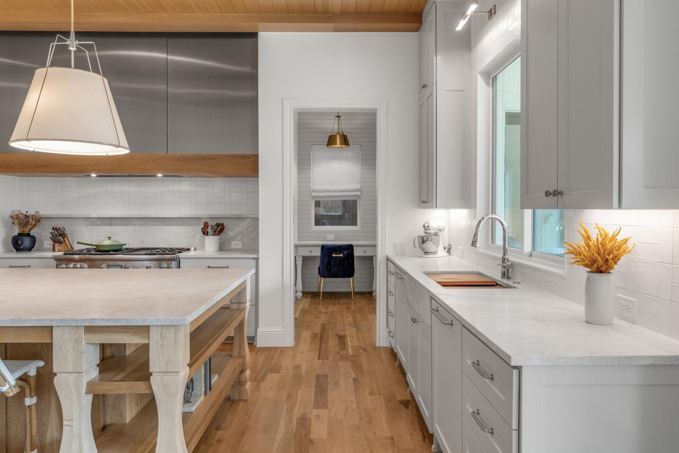 6902 Kenwood Avenue, Dallas, TX, 75214, United States, 5 Bedrooms Bedrooms, ,5 BathroomsBathrooms,Residential,For Sale,6902 Kenwood Avenue,1643657