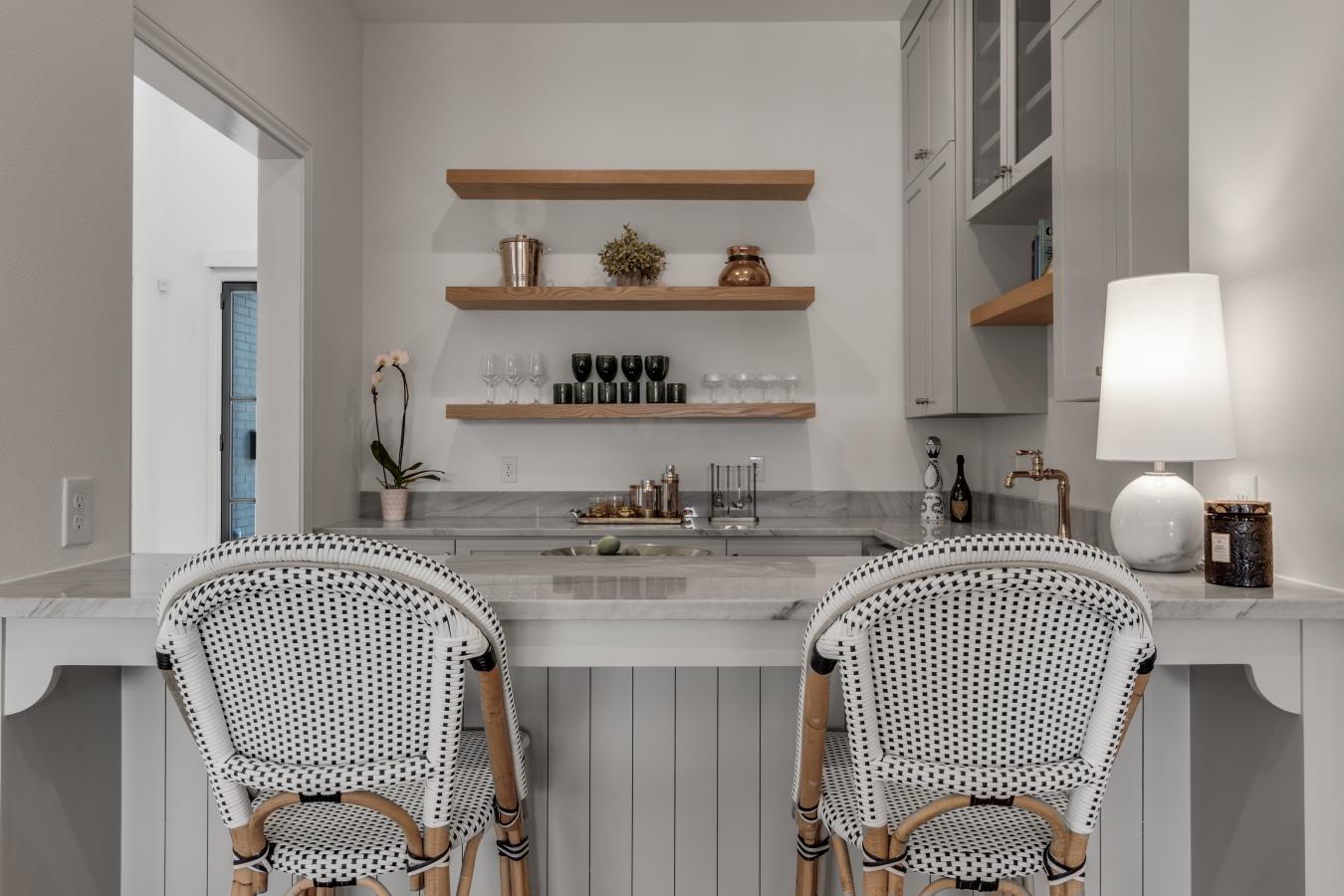 6902 Kenwood Avenue, Dallas, TX, 75214, United States, 5 Bedrooms Bedrooms, ,5 BathroomsBathrooms,Residential,For Sale,6902 Kenwood Avenue,1643657