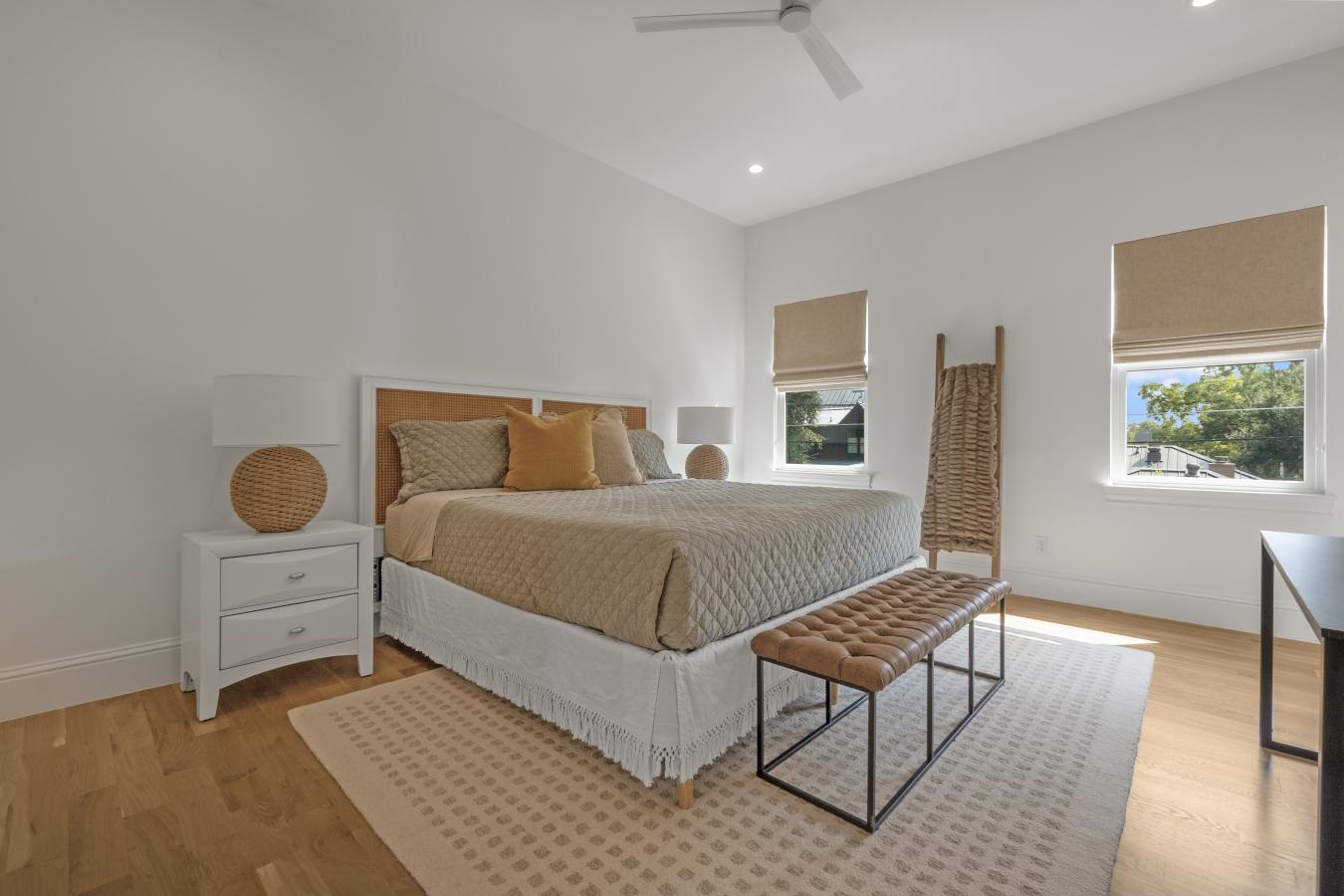 6902 Kenwood Avenue, Dallas, TX, 75214, United States, 5 Bedrooms Bedrooms, ,5 BathroomsBathrooms,Residential,For Sale,6902 Kenwood Avenue,1643657