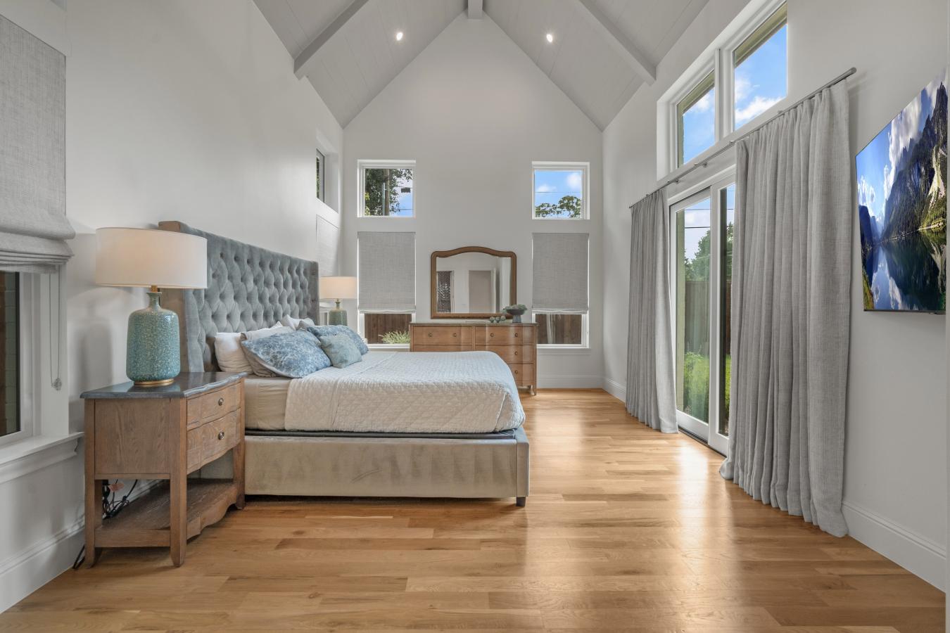 6902 Kenwood Avenue, Dallas, TX, 75214, United States, 5 Bedrooms Bedrooms, ,5 BathroomsBathrooms,Residential,For Sale,6902 Kenwood Avenue,1643657