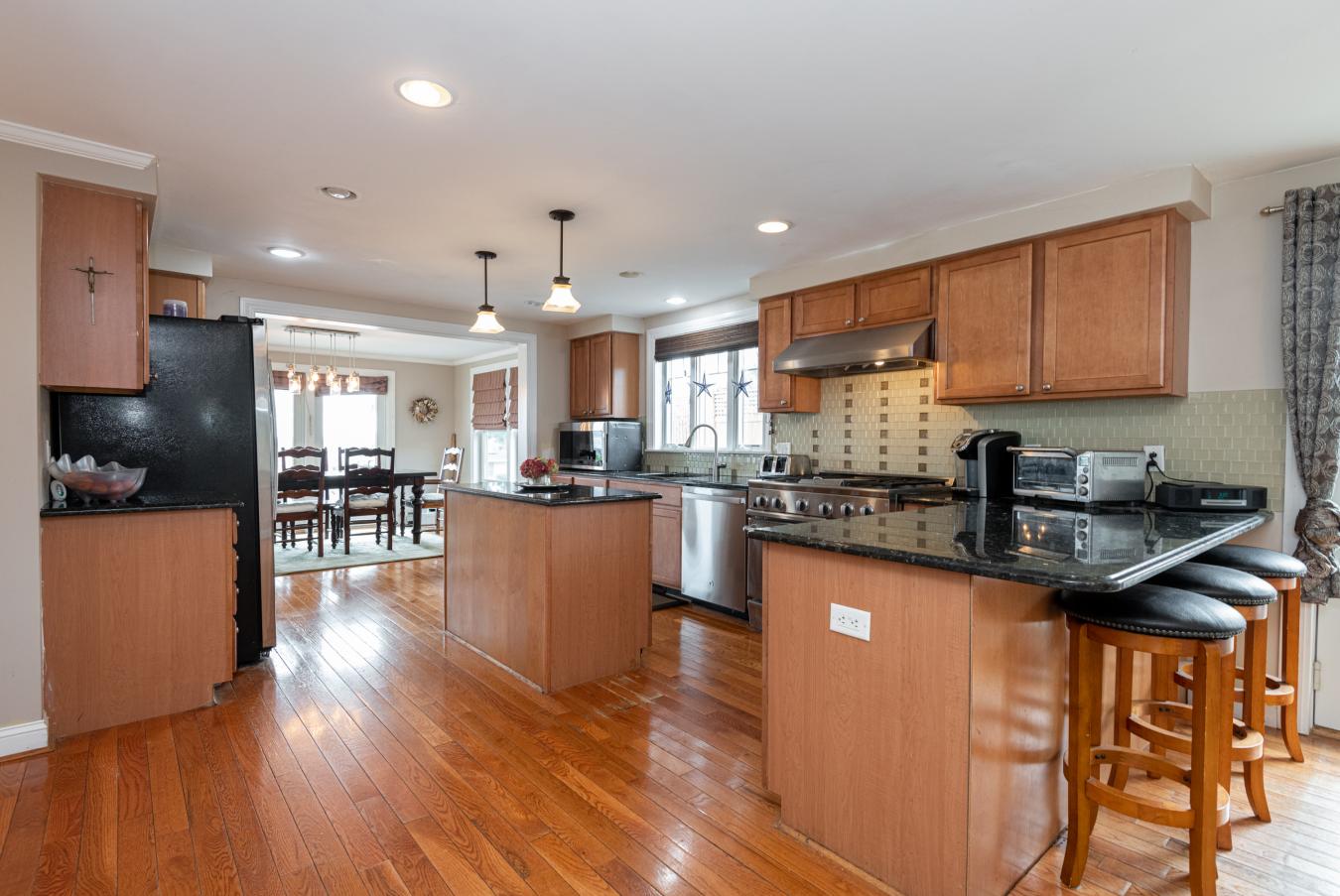 9 Bunker Hill Road, Ipswich, MA, 01938, United States, ,3 BathroomsBathrooms,Residential,For Sale,9 Bunker Hill Road,1644796