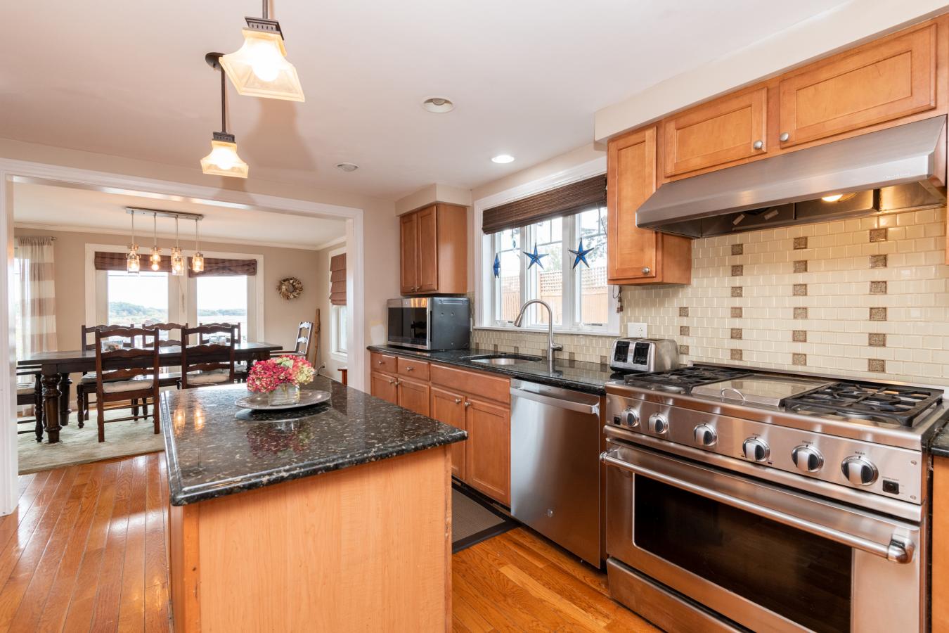 9 Bunker Hill Road, Ipswich, MA, 01938, United States, ,3 BathroomsBathrooms,Residential,For Sale,9 Bunker Hill Road,1644796