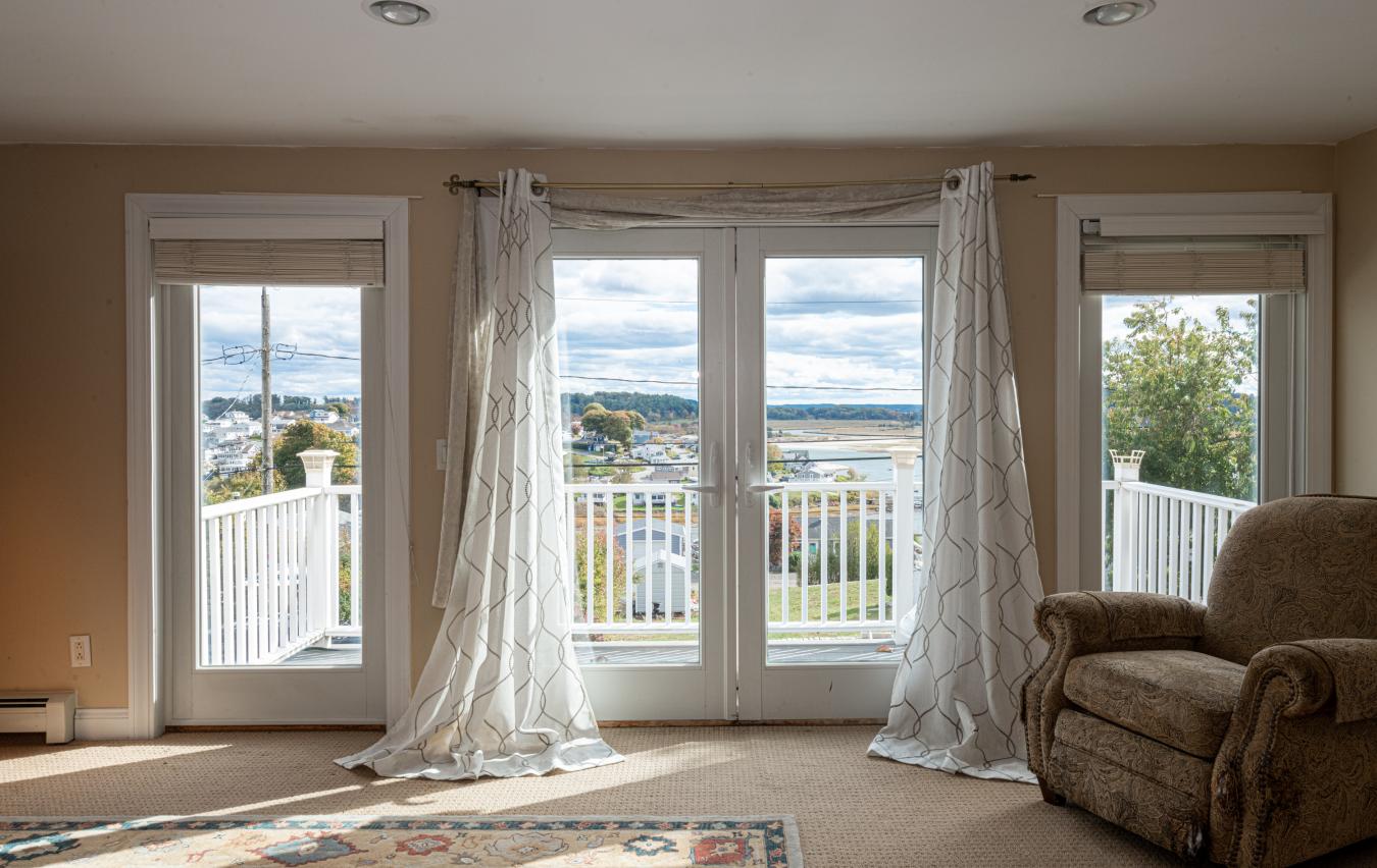 9 Bunker Hill Road, Ipswich, MA, 01938, United States, ,3 BathroomsBathrooms,Residential,For Sale,9 Bunker Hill Road,1644796