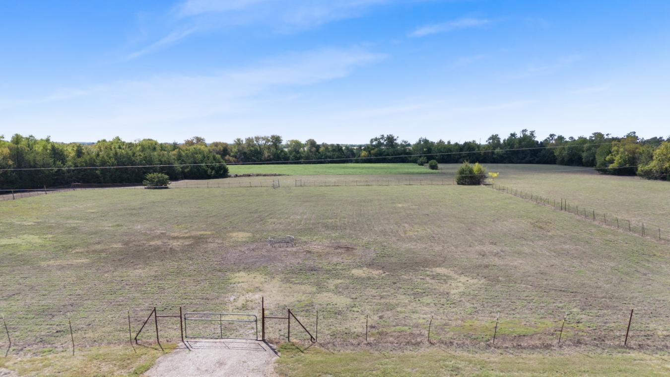 23115 S State Highway 78, Trenton, TX, 75490, United States, 3 Bedrooms Bedrooms, ,3 BathroomsBathrooms,Residential,For Sale,23115 S State Highway 78,1644778