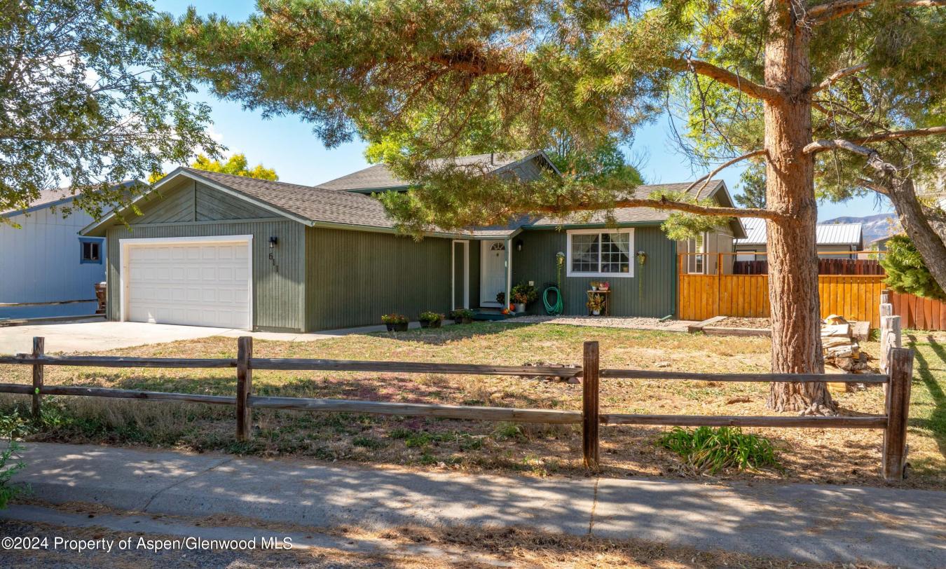 611 Hutton Avenue, Rifle, Colorado, 81650, United States, 3 Bedrooms Bedrooms, ,2 BathroomsBathrooms,Residential,For Sale,611 Hutton Avenue,1644774