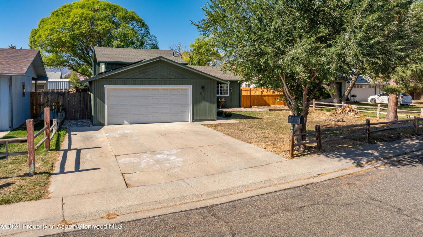 611 Hutton Avenue, Rifle, Colorado, 81650, United States, 3 Bedrooms Bedrooms, ,2 BathroomsBathrooms,Residential,For Sale,611 Hutton Avenue,1644774