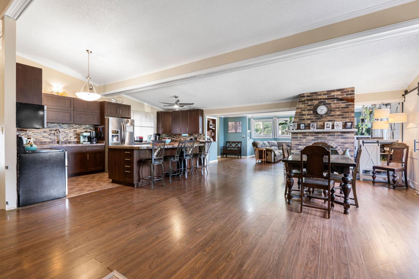 3762 Haliburton Avenue, Furdale, SK, S7T 1B2, Canada, 4 Bedrooms Bedrooms, ,5 BathroomsBathrooms,Residential,For Sale,3762 Haliburton Avenue,1644772