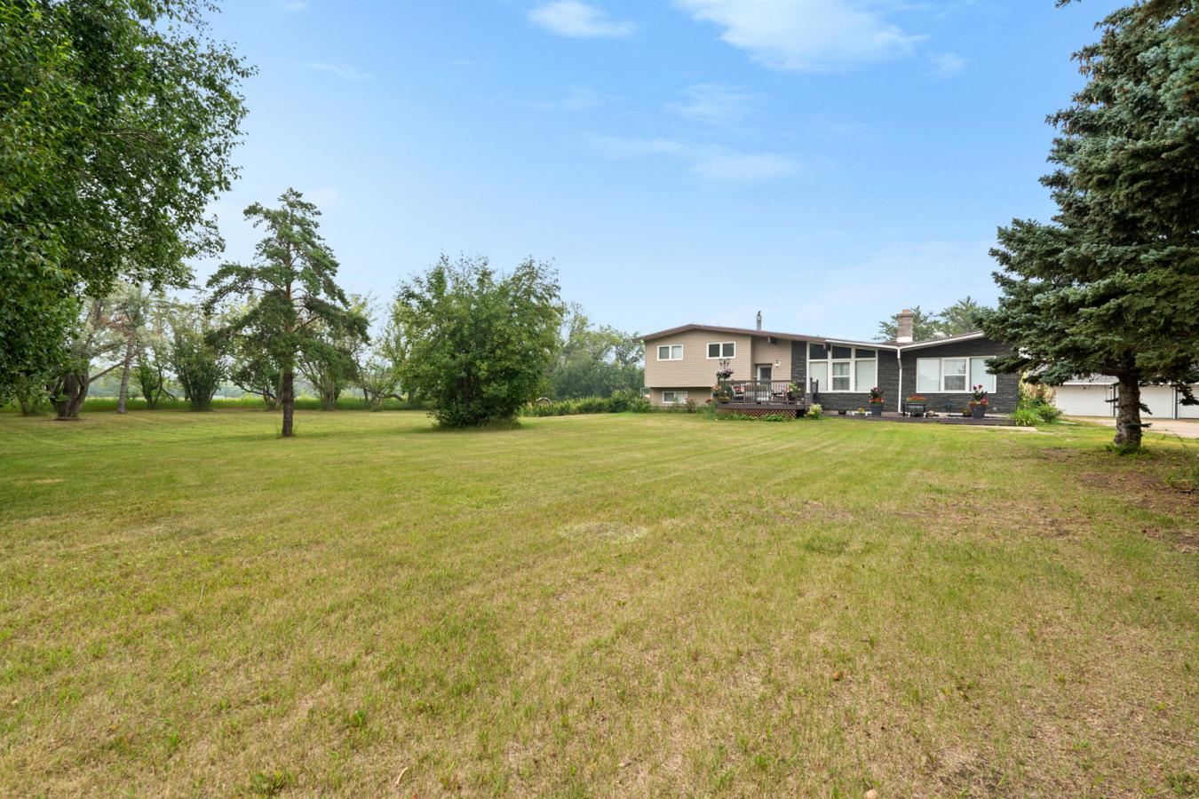 3762 Haliburton Avenue, Furdale, SK, S7T 1B2, Canada, 4 Bedrooms Bedrooms, ,5 BathroomsBathrooms,Residential,For Sale,3762 Haliburton Avenue,1644772