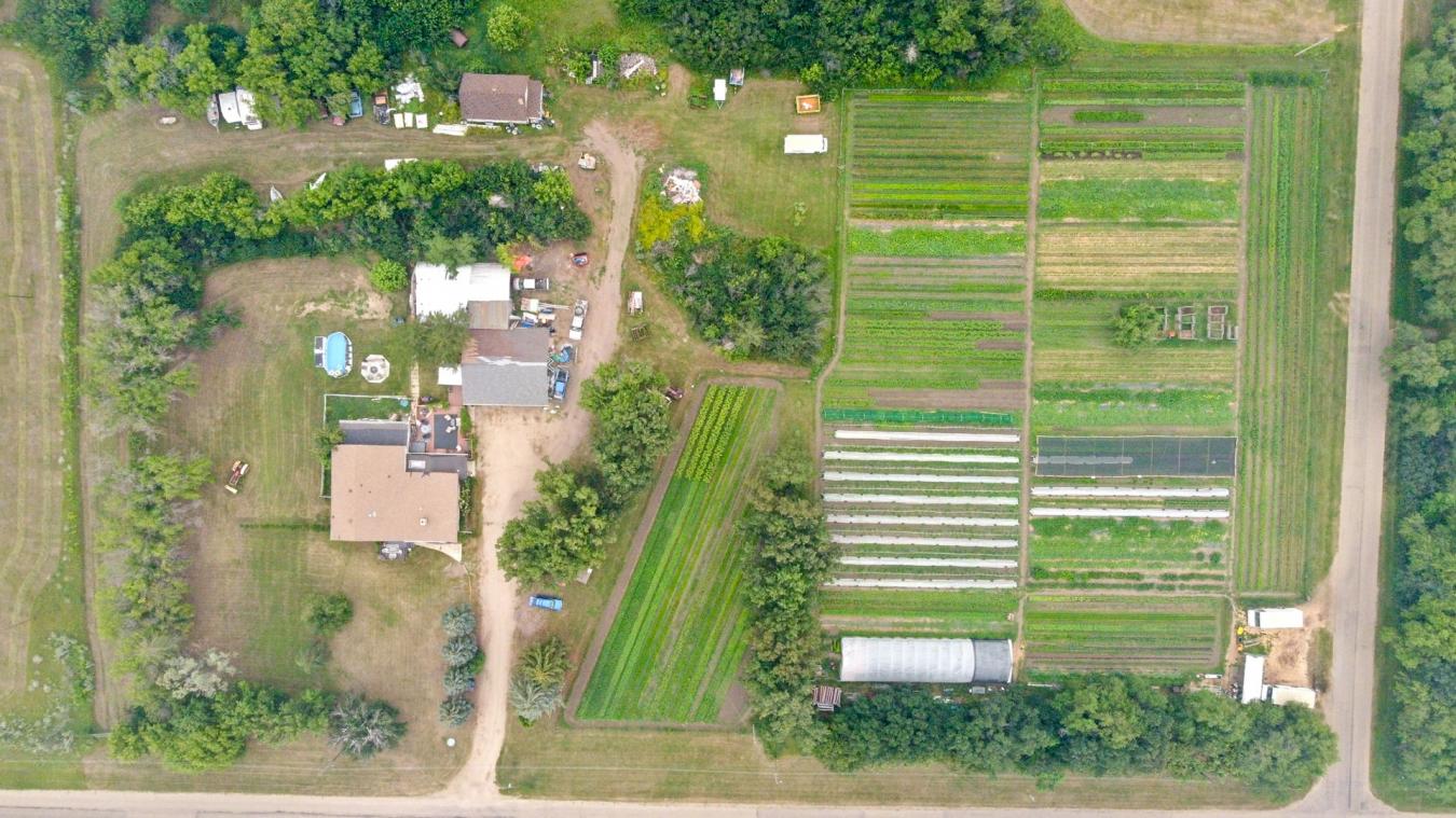 3762 Haliburton Avenue, Furdale, SK, S7T 1B2, Canada, 4 Bedrooms Bedrooms, ,5 BathroomsBathrooms,Residential,For Sale,3762 Haliburton Avenue,1644772