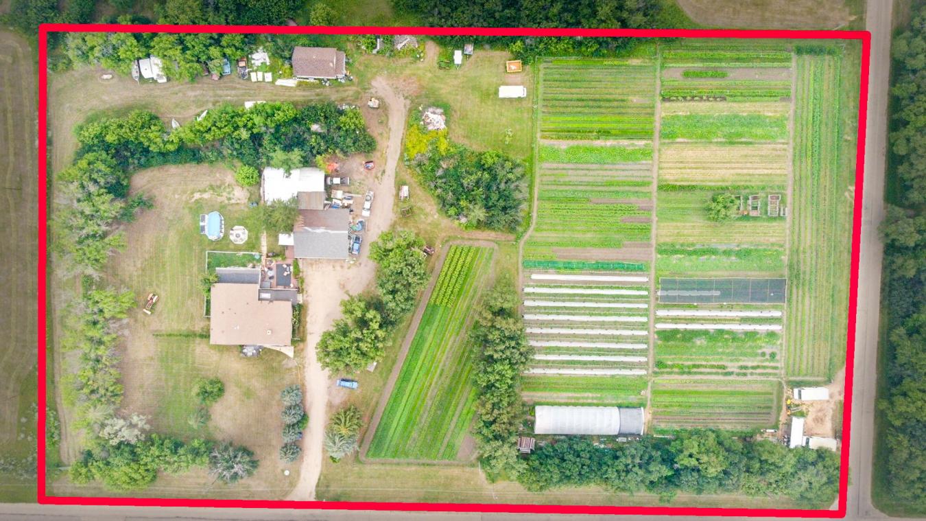 3762 Haliburton Avenue, Furdale, SK, S7T 1B2, Canada, 4 Bedrooms Bedrooms, ,5 BathroomsBathrooms,Residential,For Sale,3762 Haliburton Avenue,1644772