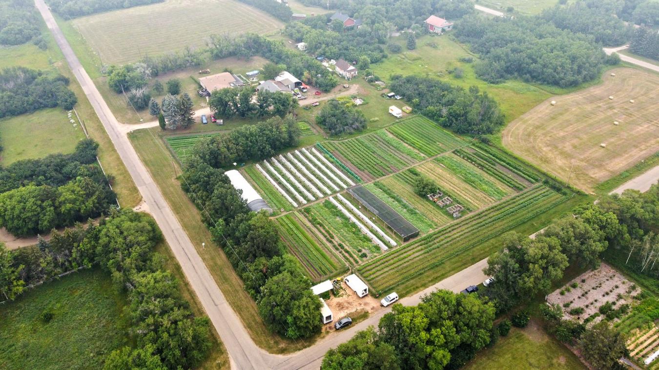 3762 Haliburton Avenue, Furdale, SK, S7T 1B2, Canada, 4 Bedrooms Bedrooms, ,5 BathroomsBathrooms,Residential,For Sale,3762 Haliburton Avenue,1644772