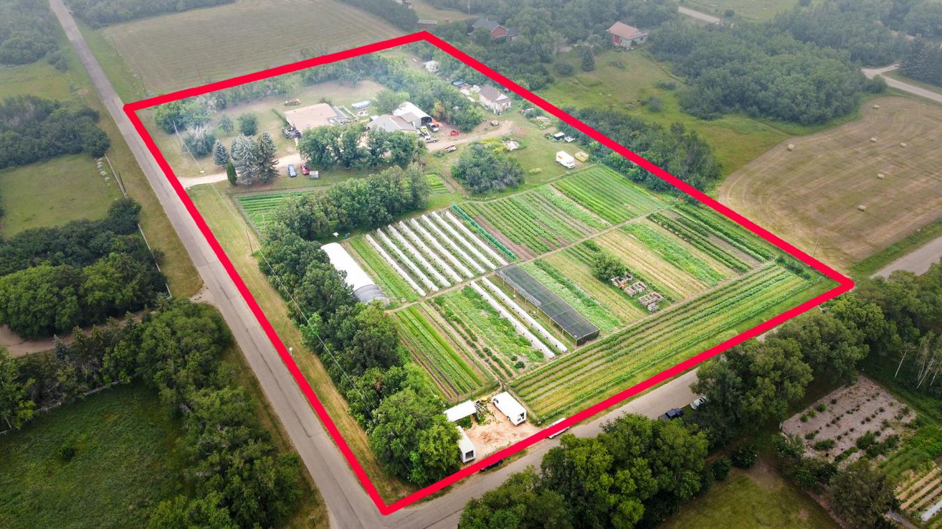 3762 Haliburton Avenue, Furdale, SK, S7T 1B2, Canada, 4 Bedrooms Bedrooms, ,5 BathroomsBathrooms,Residential,For Sale,3762 Haliburton Avenue,1644772