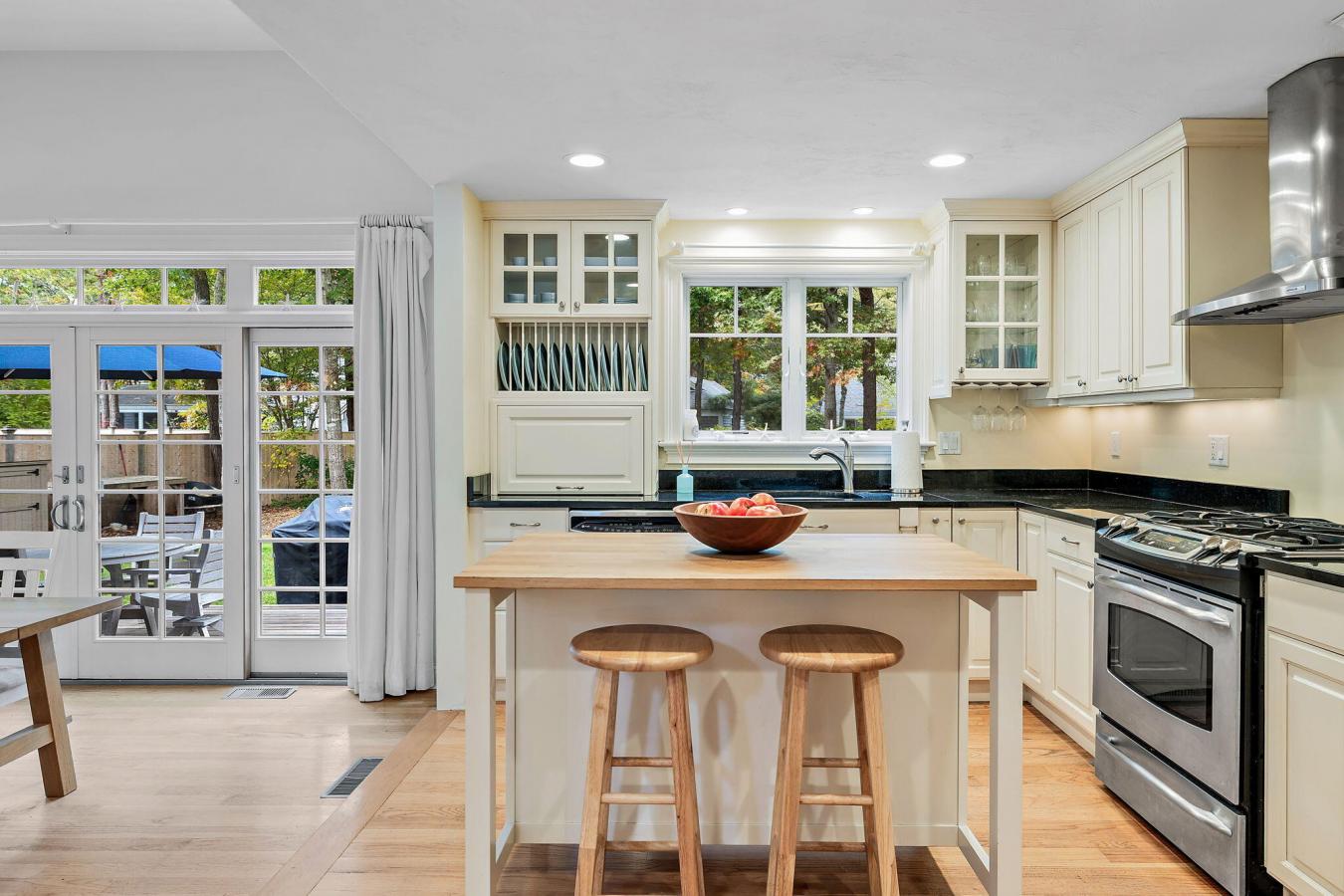 15 Topping Lift, Mashpee, MA, 02649, United States, 3 Bedrooms Bedrooms, ,2 BathroomsBathrooms,Residential,For Sale,15 Topping Lift,1645021