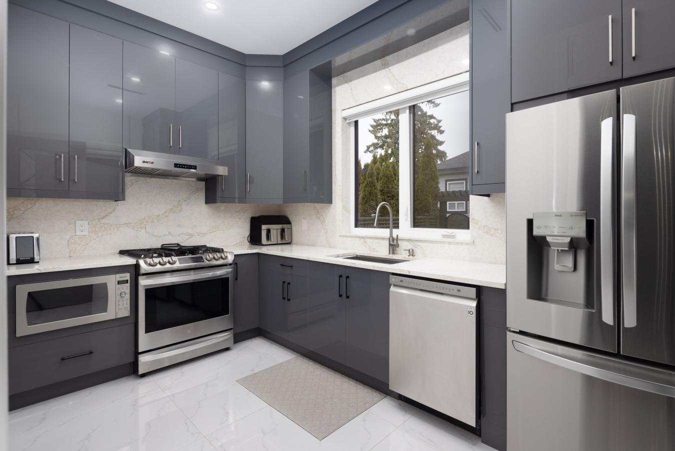 1693 Smith Avenue, Coquitlam, British Columbia, V3J 2Y4, Canada, 8 Bedrooms Bedrooms, ,9 BathroomsBathrooms,Residential,For Sale,1693 Smith Avenue,1645015