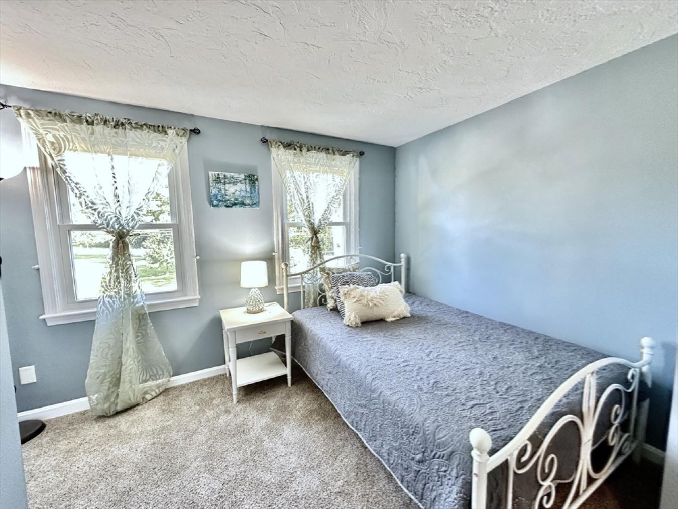707 South, Waltham, MA, 02453, United States, 3 Bedrooms Bedrooms, ,2 BathroomsBathrooms,Residential,For Sale,707 South,1645576