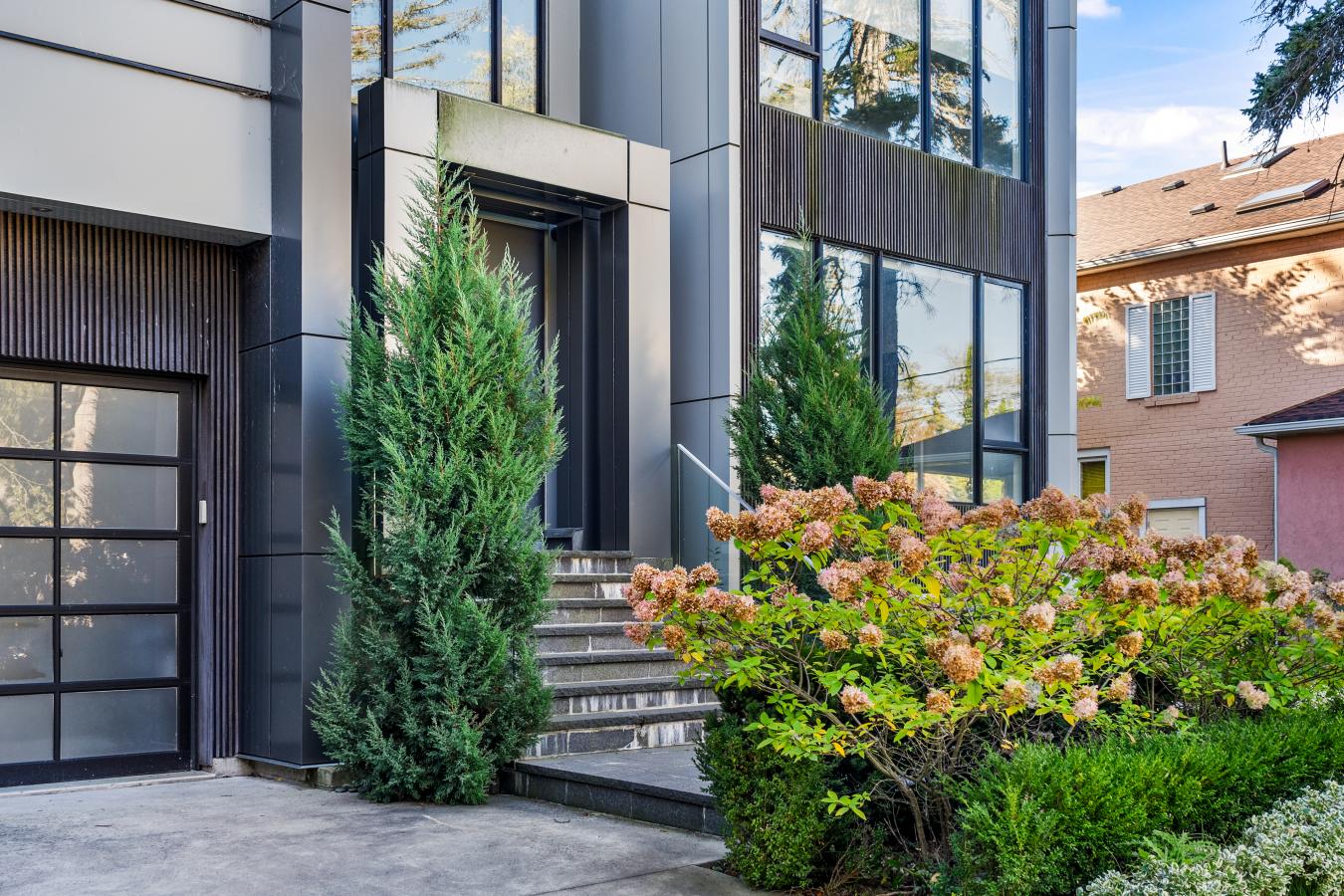 67 Lake Promenade, Toronto, ON, M8W 1A2, Canada, 4 Bedrooms Bedrooms, ,9 BathroomsBathrooms,Residential,For Sale,67 Lake Promenade,1648295