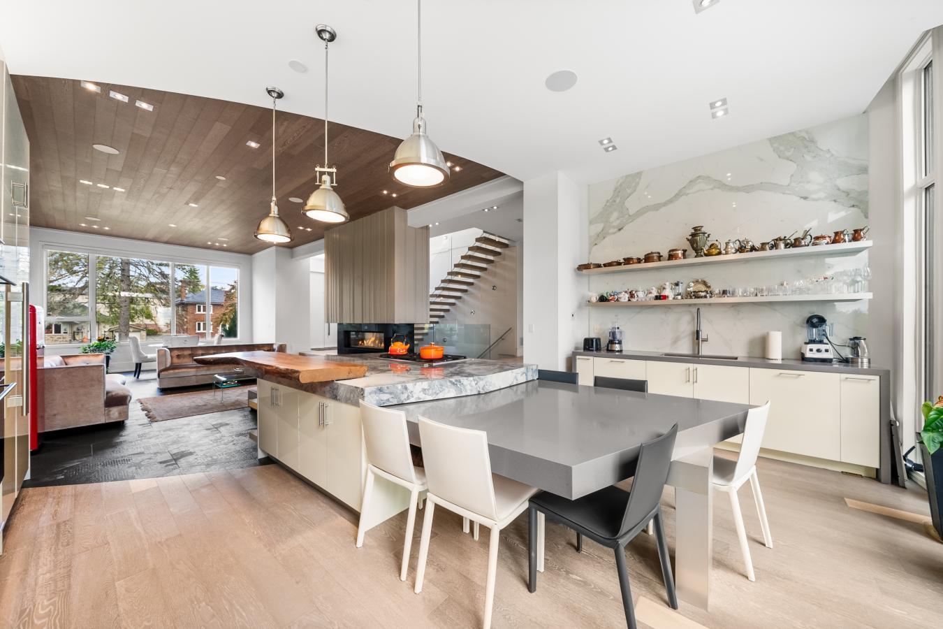 67 Lake Promenade, Toronto, ON, M8W 1A2, Canada, 4 Bedrooms Bedrooms, ,9 BathroomsBathrooms,Residential,For Sale,67 Lake Promenade,1648295