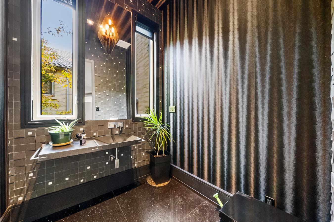 67 Lake Promenade, Toronto, ON, M8W 1A2, Canada, 4 Bedrooms Bedrooms, ,9 BathroomsBathrooms,Residential,For Sale,67 Lake Promenade,1648295