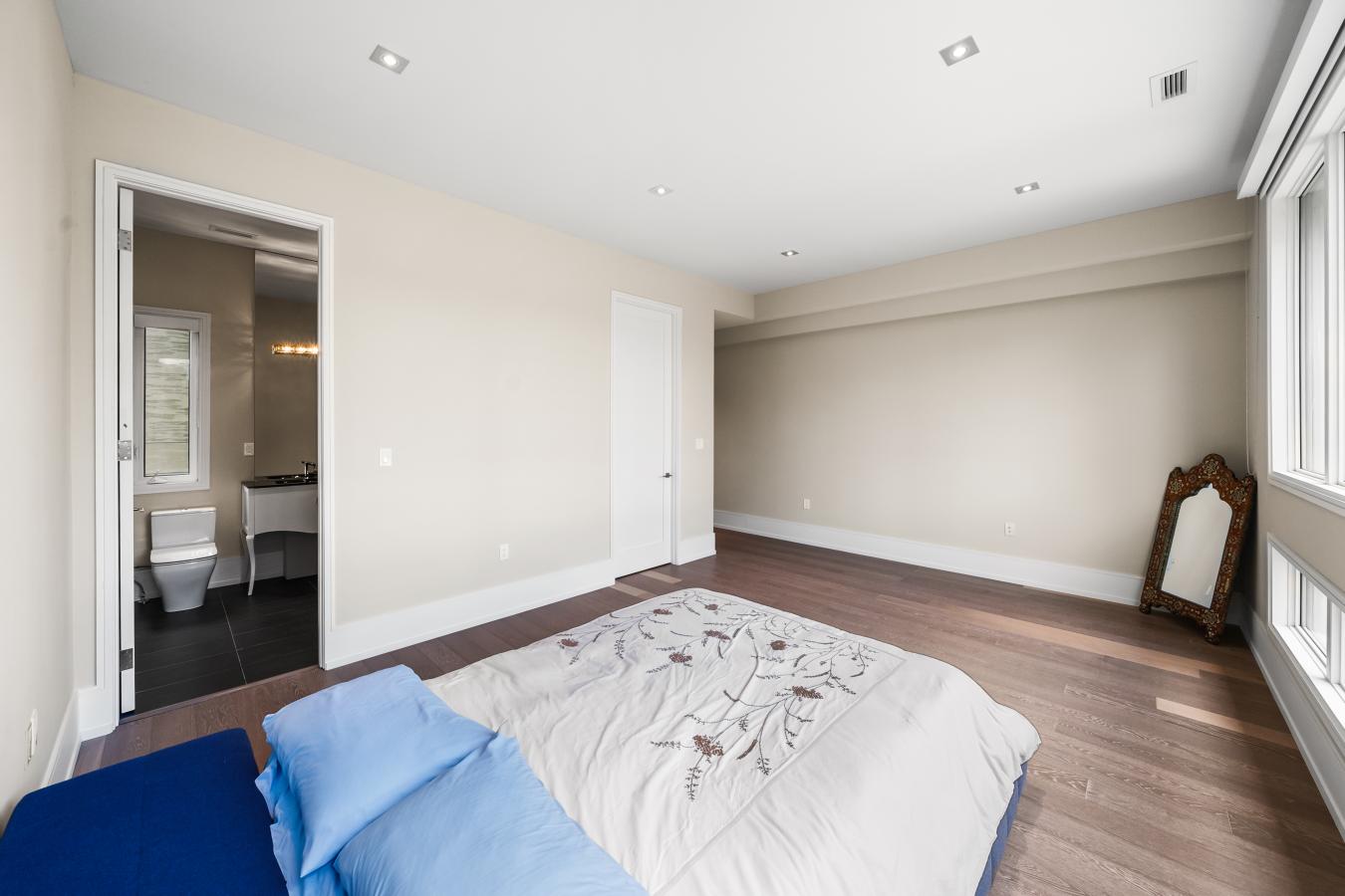 67 Lake Promenade, Toronto, ON, M8W 1A2, Canada, 4 Bedrooms Bedrooms, ,9 BathroomsBathrooms,Residential,For Sale,67 Lake Promenade,1648295