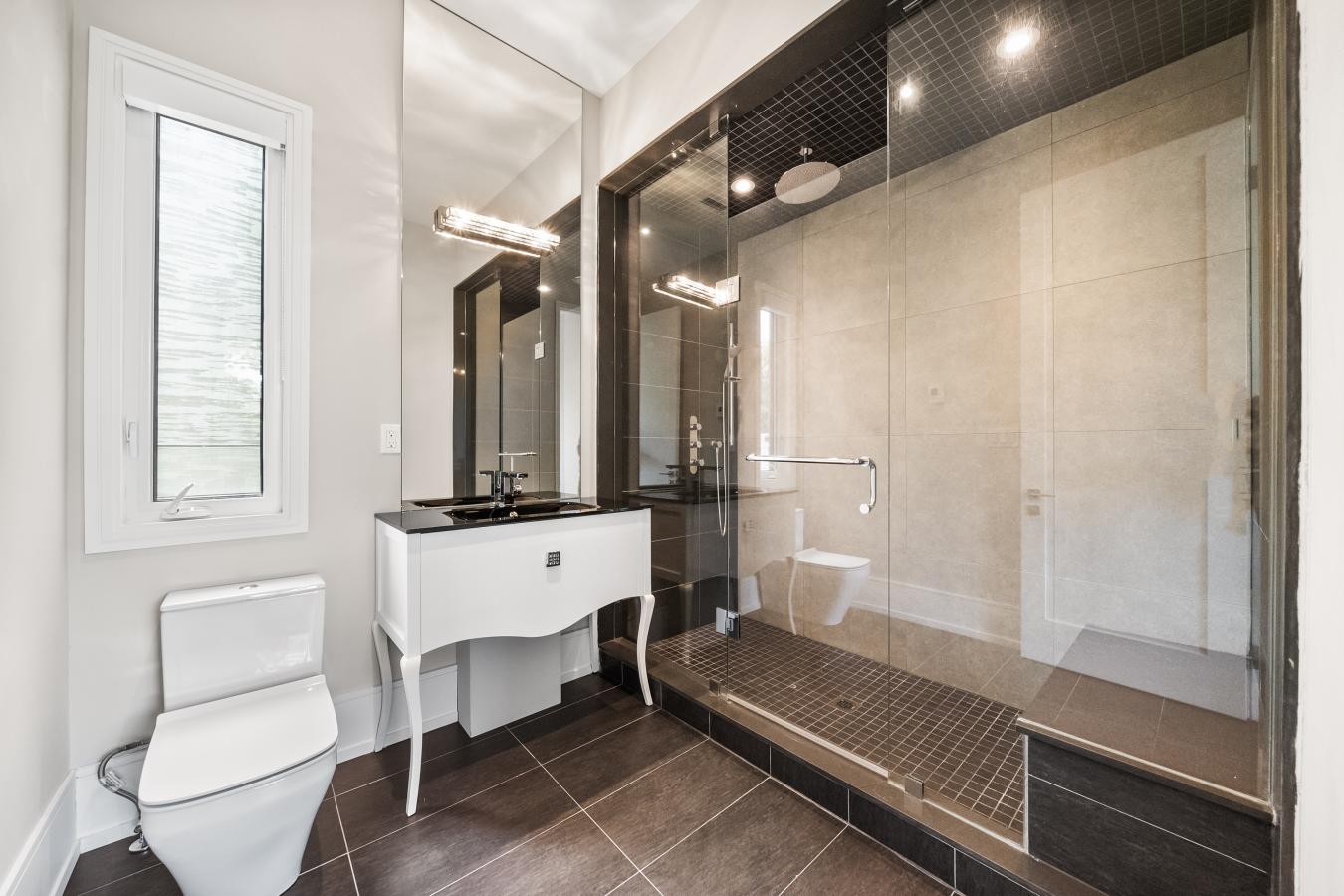 67 Lake Promenade, Toronto, ON, M8W 1A2, Canada, 4 Bedrooms Bedrooms, ,9 BathroomsBathrooms,Residential,For Sale,67 Lake Promenade,1648295