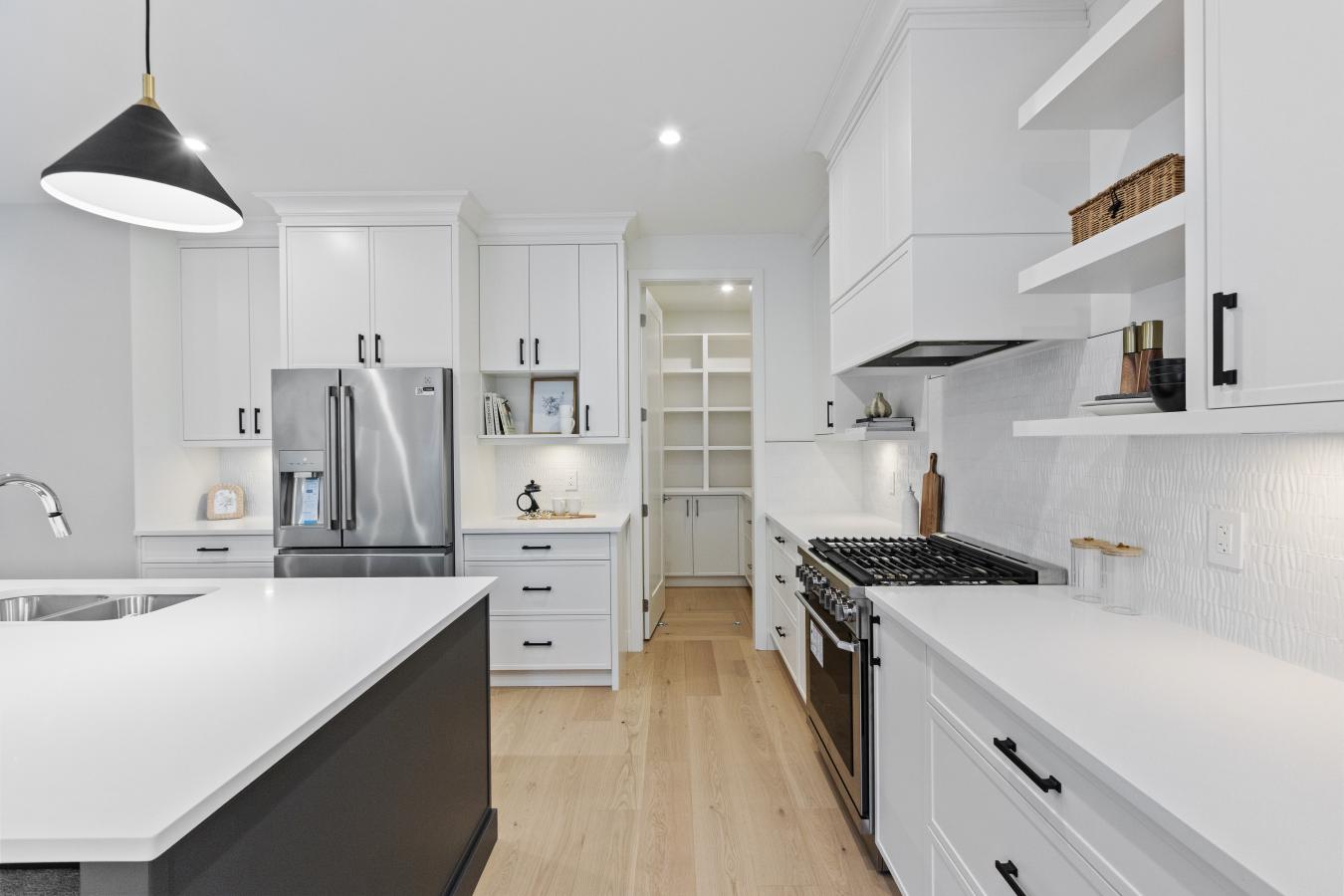 Victoria, BC, V8Z 1W5, Canada, 4 Bedrooms Bedrooms, ,4 BathroomsBathrooms,Residential,For Sale,1869036