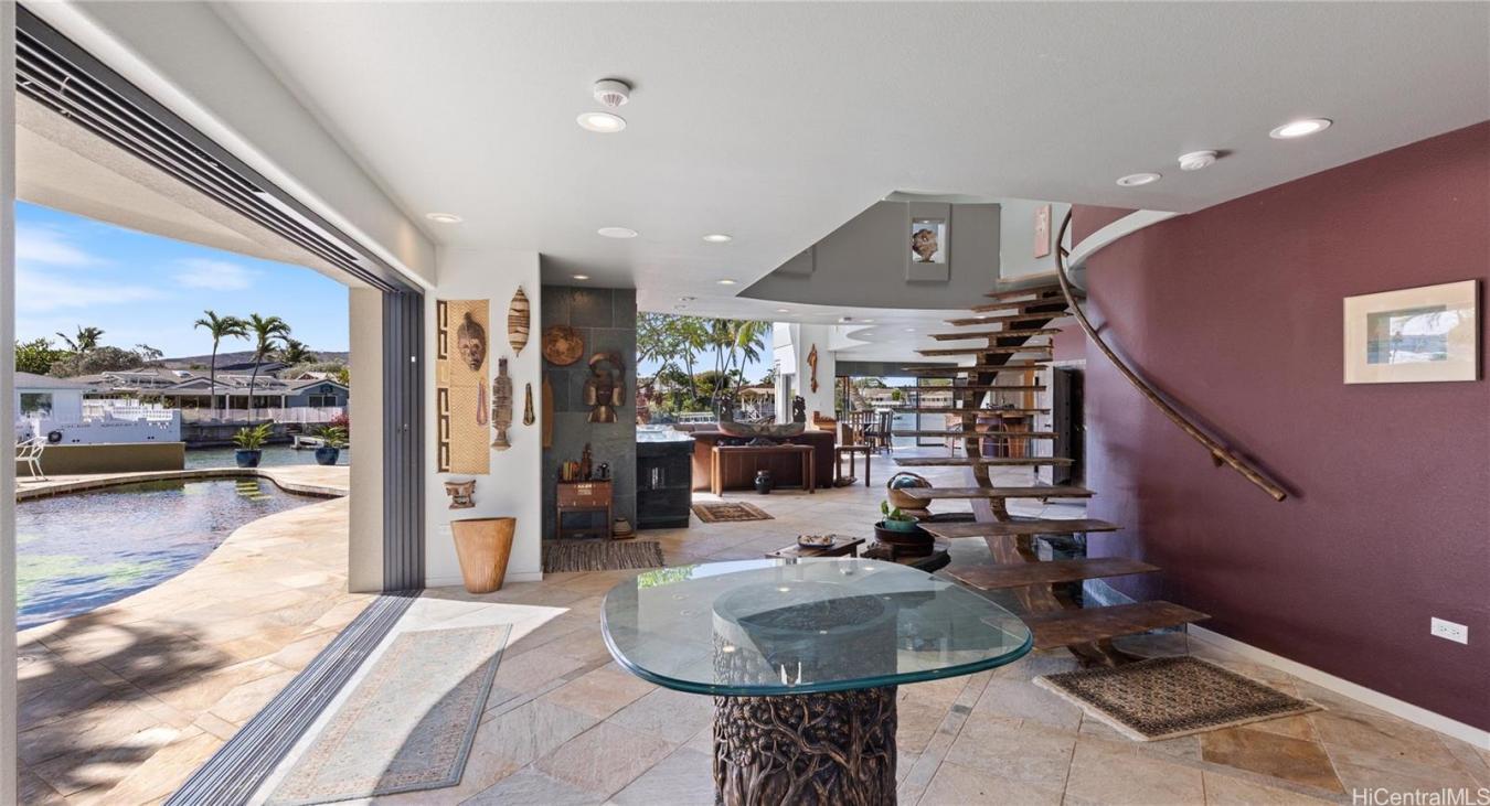 812 Kumukahi, Honolulu, HI, 96825, United States, 8 Bedrooms Bedrooms, ,6 BathroomsBathrooms,Residential,For Sale,812 Kumukahi,1652256