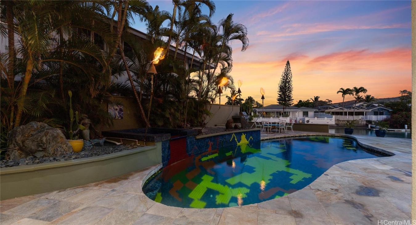 812 Kumukahi, Honolulu, HI, 96825, United States, 8 Bedrooms Bedrooms, ,6 BathroomsBathrooms,Residential,For Sale,812 Kumukahi,1652256