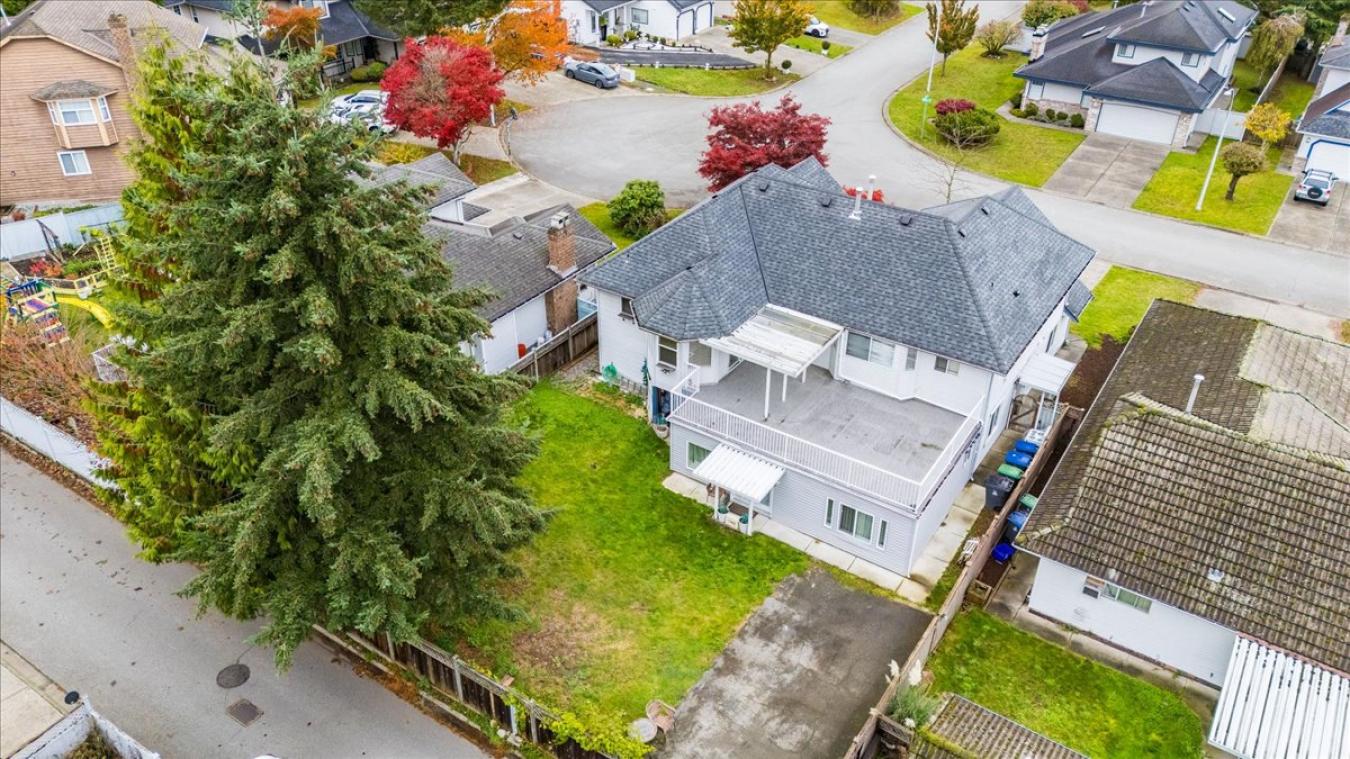 9335 152A STREET, Surrey, BC, V3R 0E6, Canada, 6 Bedrooms Bedrooms, ,5 BathroomsBathrooms,Residential,For Sale,9335 152A STREET,1653744