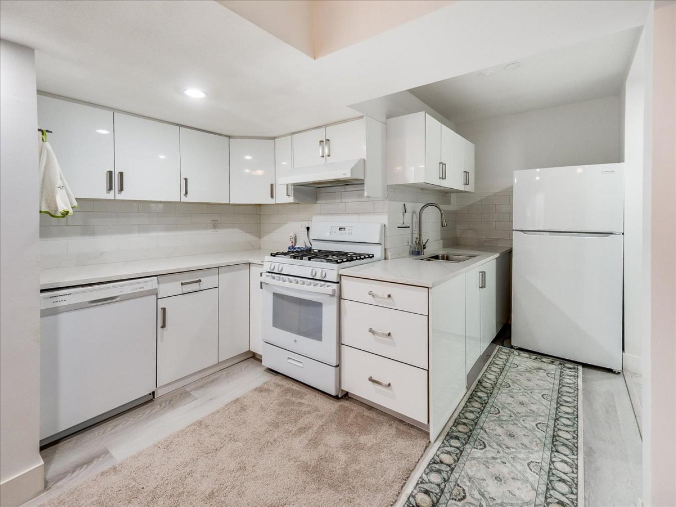 9335 152A STREET, Surrey, BC, V3R 0E6, Canada, 6 Bedrooms Bedrooms, ,5 BathroomsBathrooms,Residential,For Sale,9335 152A STREET,1653744