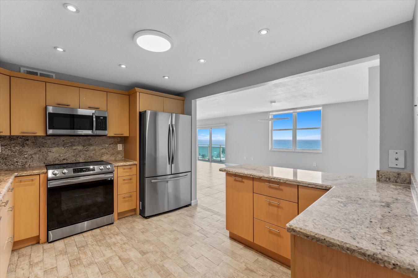 1701 S Ocean Drive, Hollywood, FL, 33019, United States, 2 Bedrooms Bedrooms, ,2 BathroomsBathrooms,Residential,For Sale,1701 S Ocean Drive,1653716