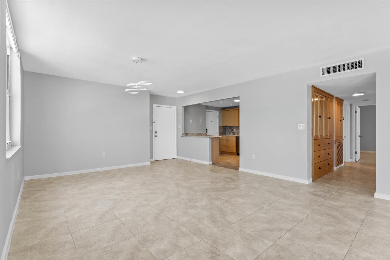 1701 S Ocean Drive, Hollywood, FL, 33019, United States, 2 Bedrooms Bedrooms, ,2 BathroomsBathrooms,Residential,For Sale,1701 S Ocean Drive,1653716