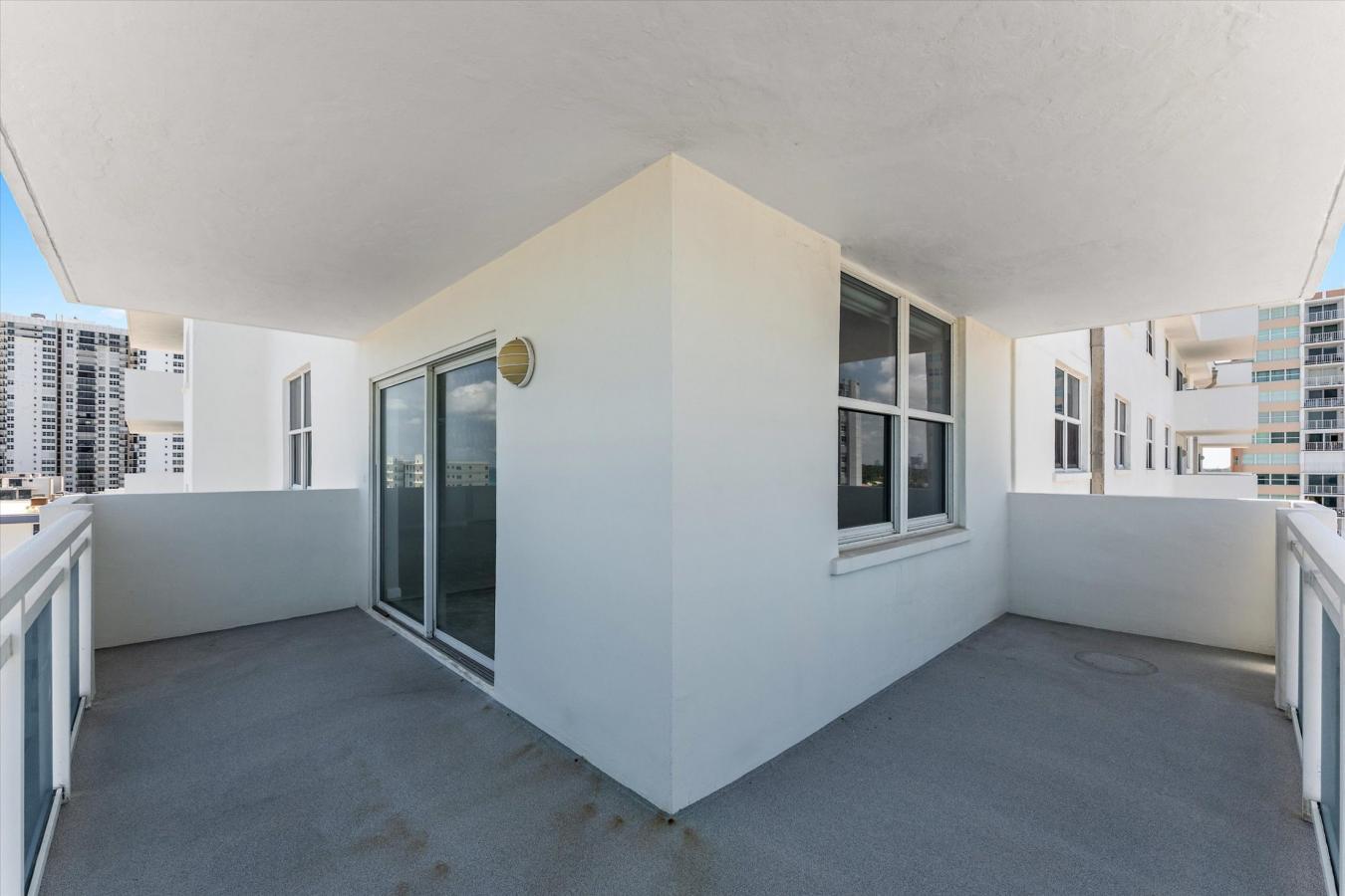 1701 S Ocean Drive, Hollywood, FL, 33019, United States, 2 Bedrooms Bedrooms, ,2 BathroomsBathrooms,Residential,For Sale,1701 S Ocean Drive,1653716