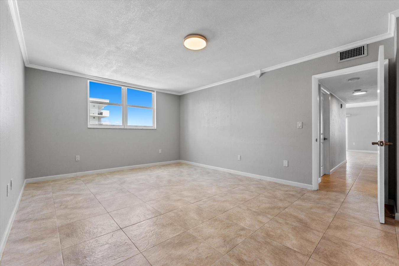 1701 S Ocean Drive, Hollywood, FL, 33019, United States, 2 Bedrooms Bedrooms, ,2 BathroomsBathrooms,Residential,For Sale,1701 S Ocean Drive,1653716