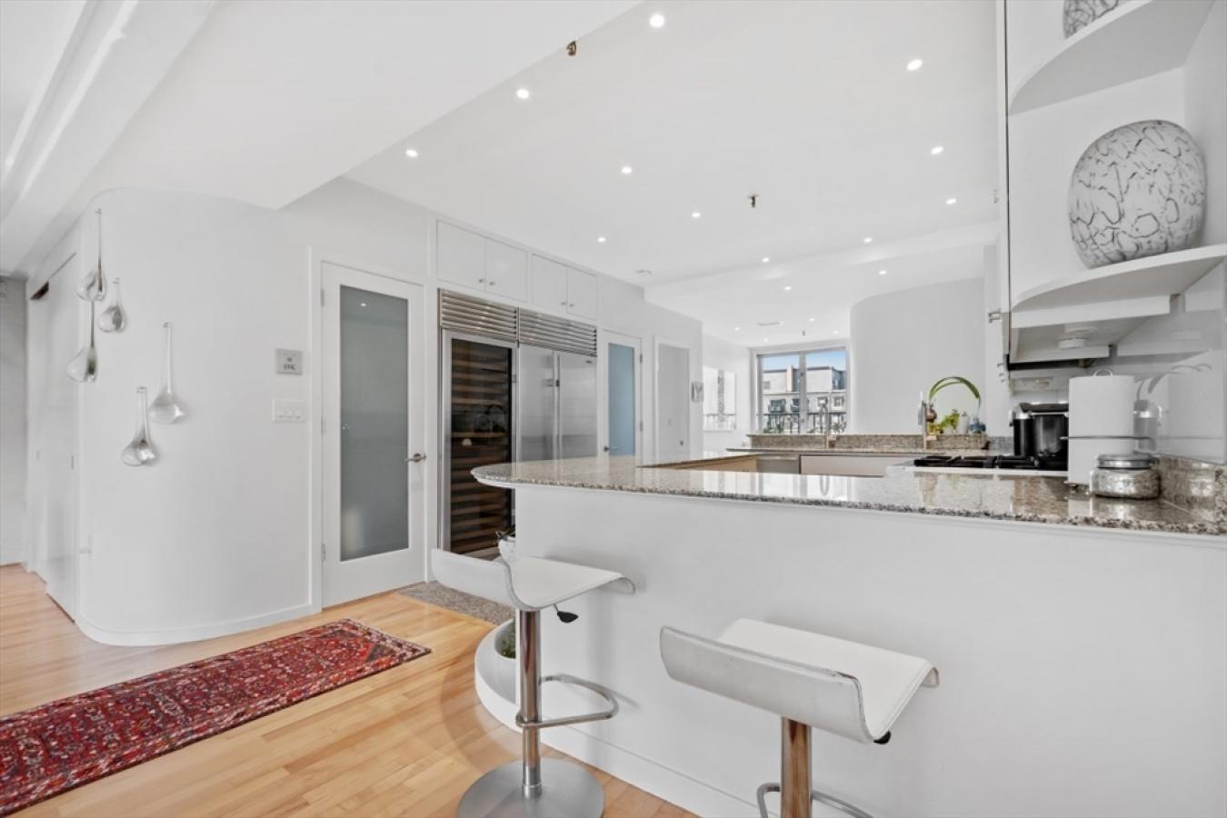 43 Commercial Wharf # 8, Boston, MA, 02110, United States, 2 Bedrooms Bedrooms, ,2 BathroomsBathrooms,Residential,For Sale,43 Commercial Wharf # 8,1657671