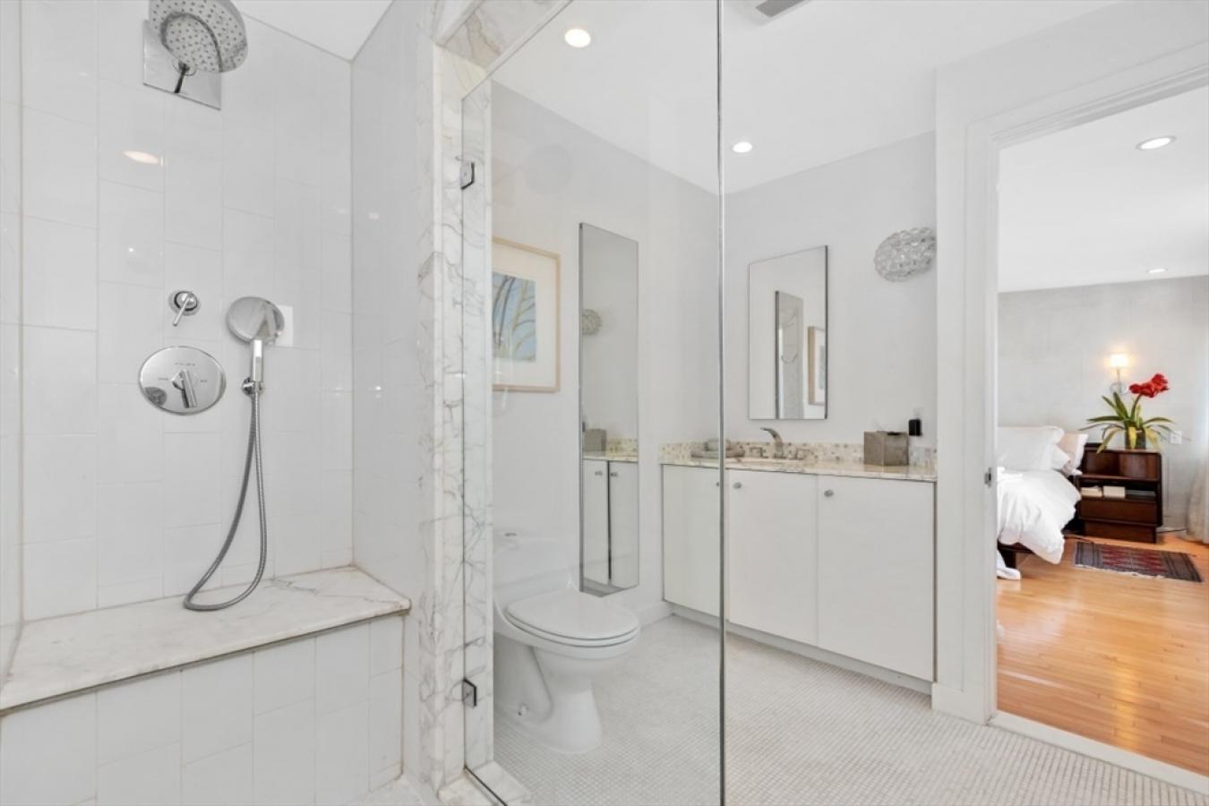 43 Commercial Wharf # 8, Boston, MA, 02110, United States, 2 Bedrooms Bedrooms, ,2 BathroomsBathrooms,Residential,For Sale,43 Commercial Wharf # 8,1657671