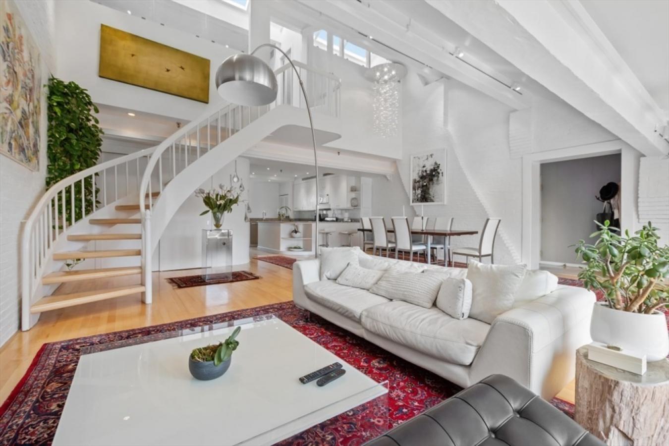 43 Commercial Wharf # 8, Boston, MA, 02110, United States, 2 Bedrooms Bedrooms, ,2 BathroomsBathrooms,Residential,For Sale,43 Commercial Wharf # 8,1657671