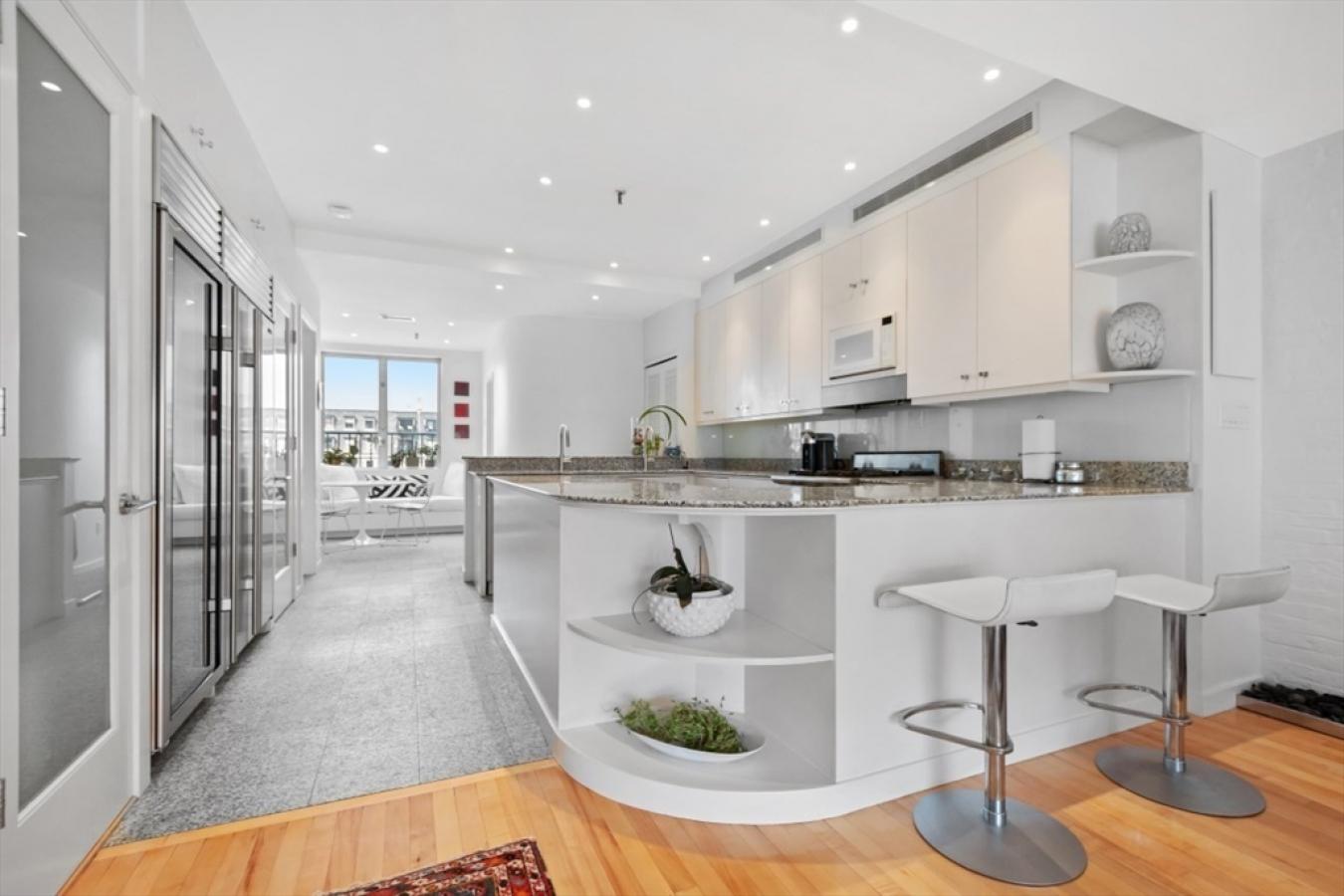 43 Commercial Wharf # 8, Boston, MA, 02110, United States, 2 Bedrooms Bedrooms, ,2 BathroomsBathrooms,Residential,For Sale,43 Commercial Wharf # 8,1657671