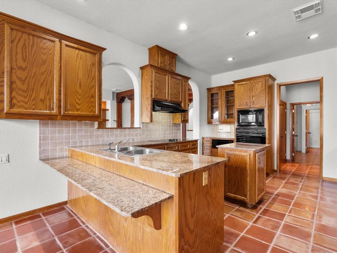 619 Northport Lane, Kemah, TX, 77565, United States, 4 Bedrooms Bedrooms, ,3 BathroomsBathrooms,Residential,For Sale,619 Northport Lane,1657651