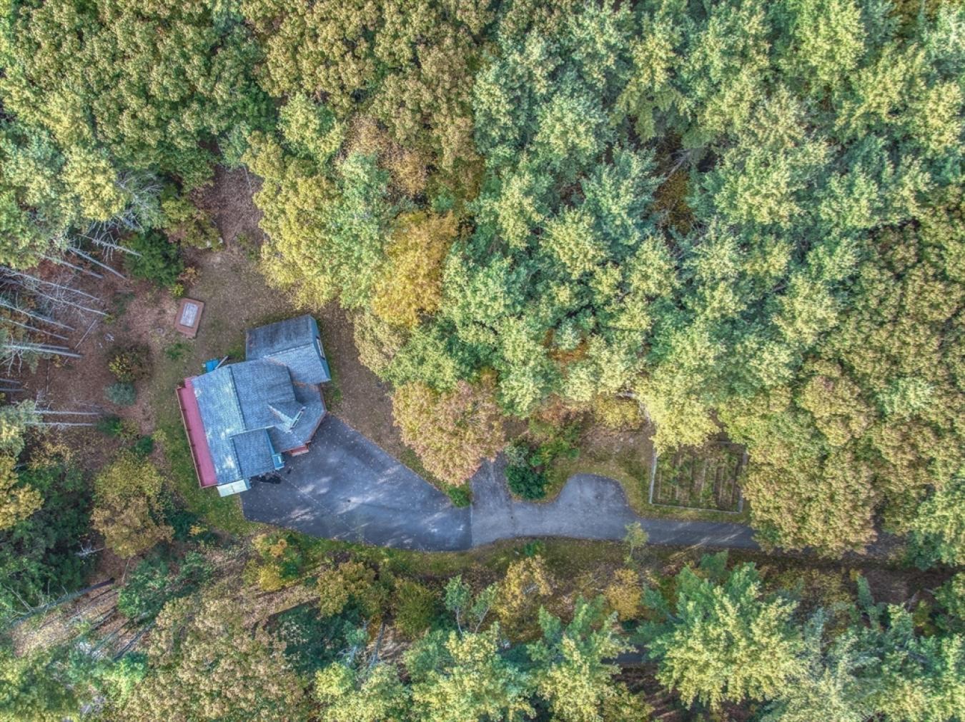 10 Blood Street, Pepperell, MA, 01463, United States, 3 Bedrooms Bedrooms, ,2 BathroomsBathrooms,Residential,For Sale,10 Blood Street,1657648