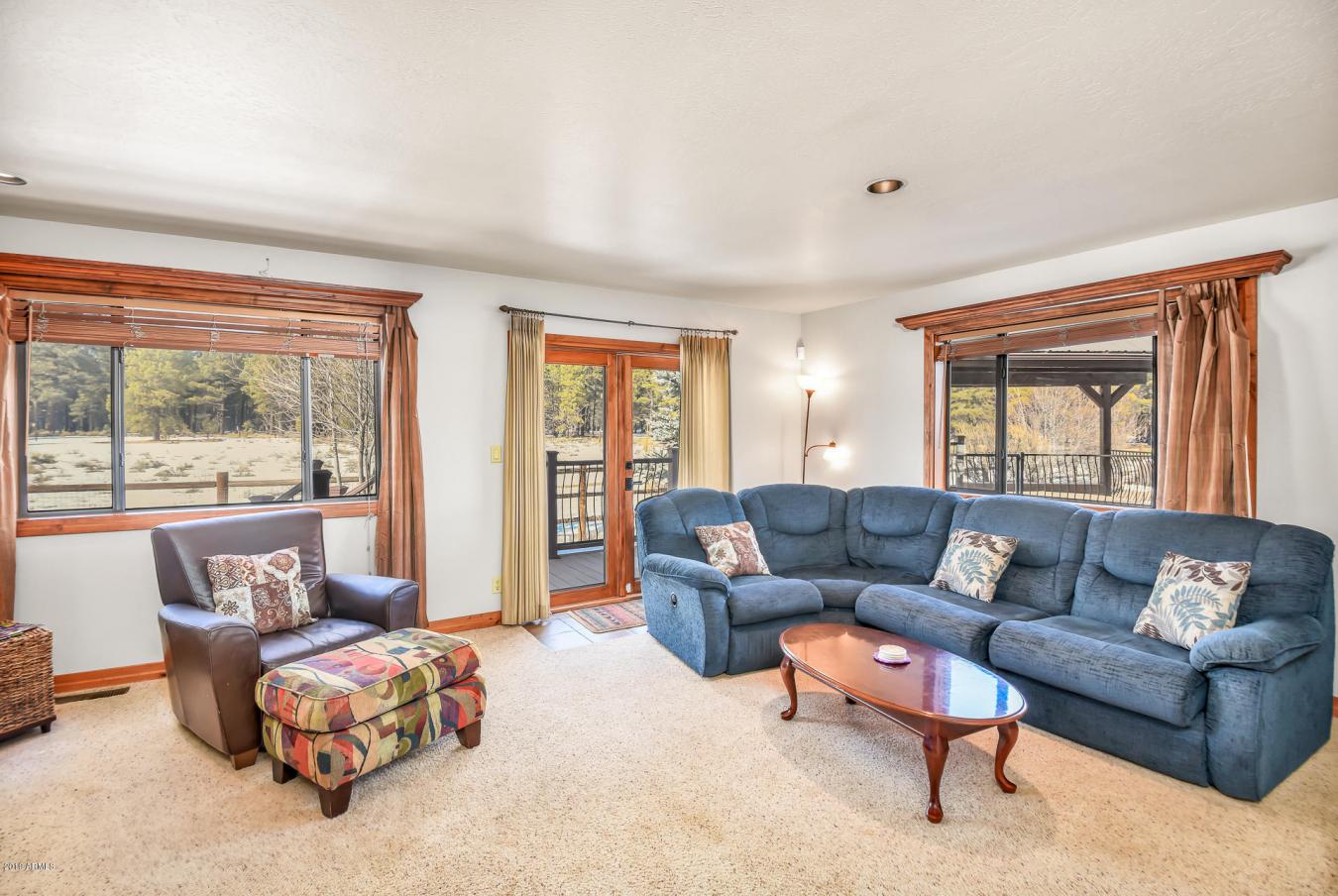Weekly rental rates available! Experience a perfect mountain getaway a – image 12