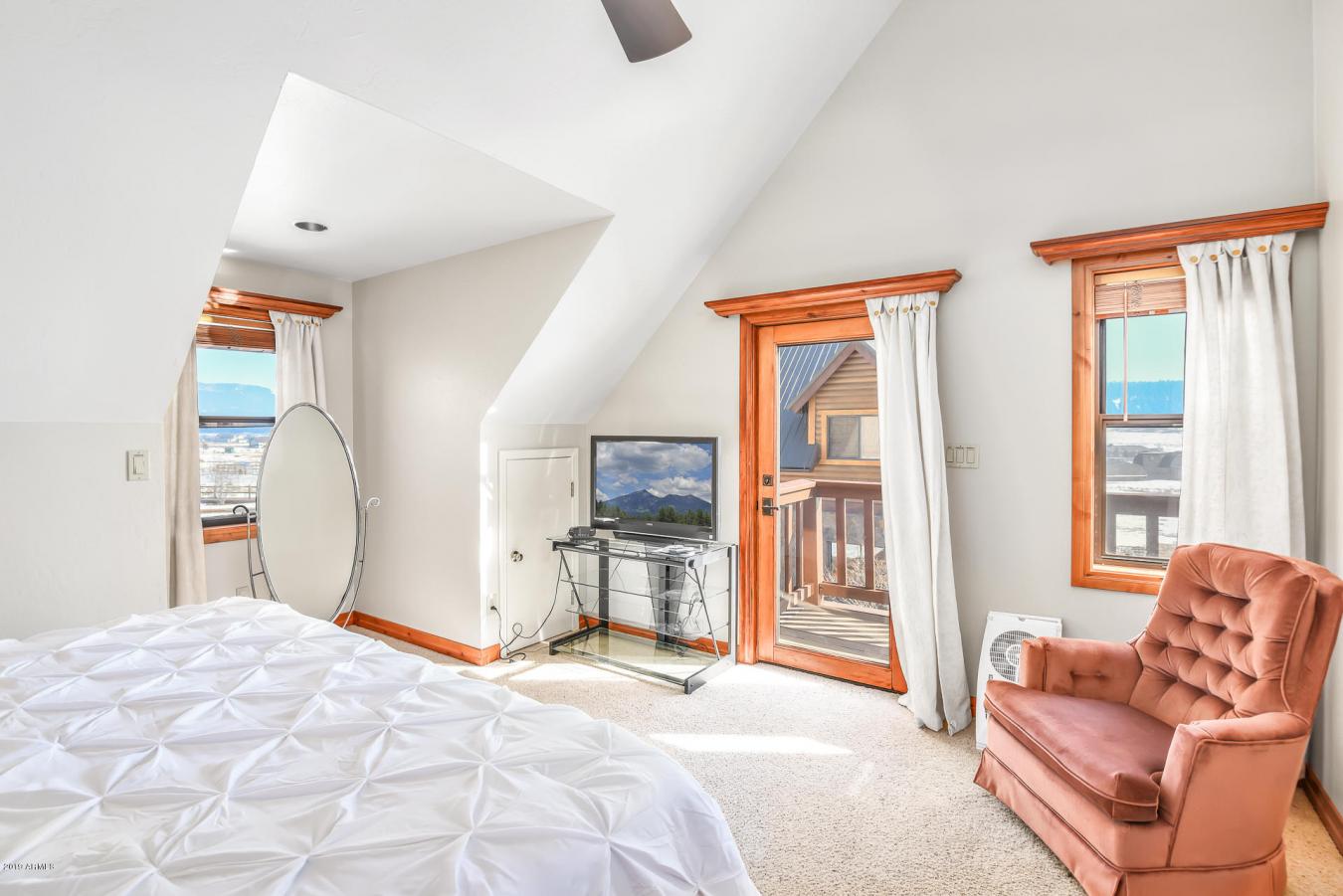 Weekly rental rates available! Experience a perfect mountain getaway a – image 15