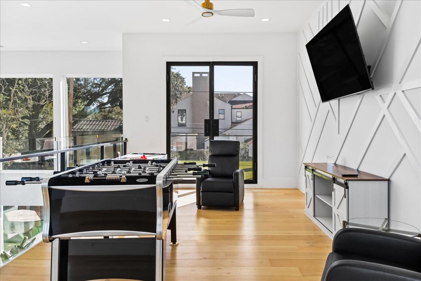 6118 Walnut Hill Lane, Dallas, Texas, 75230, United States, 7 Bedrooms Bedrooms, ,6 BathroomsBathrooms,Residential,For Sale,6118 Walnut Hill Lane,1662004