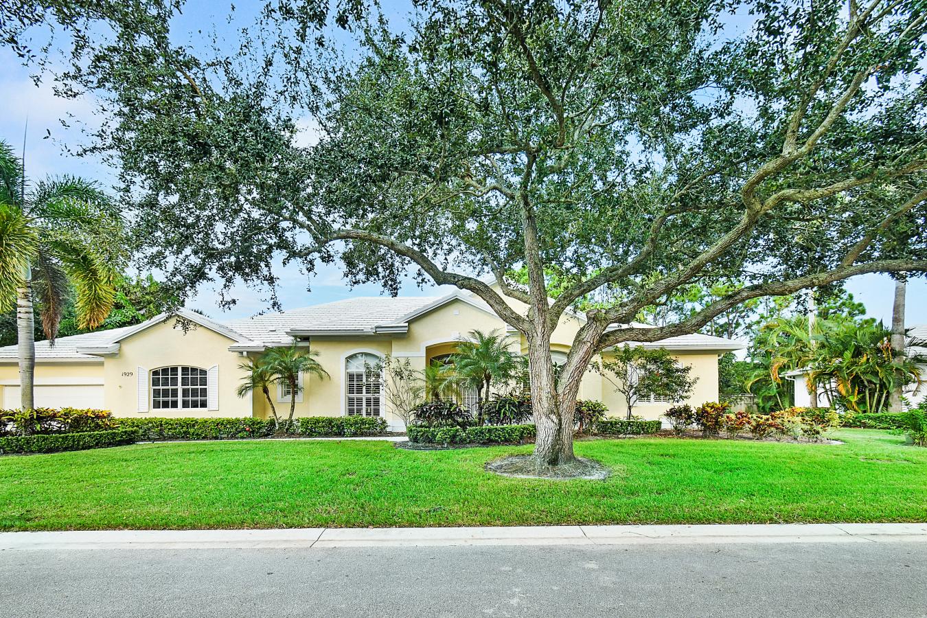 1929 SW Bradford Place, Palm City, Florida, 34990, United States, 2 Bedrooms Bedrooms, ,3 BathroomsBathrooms,Residential,For Sale,1929 SW Bradford Place,1669793
