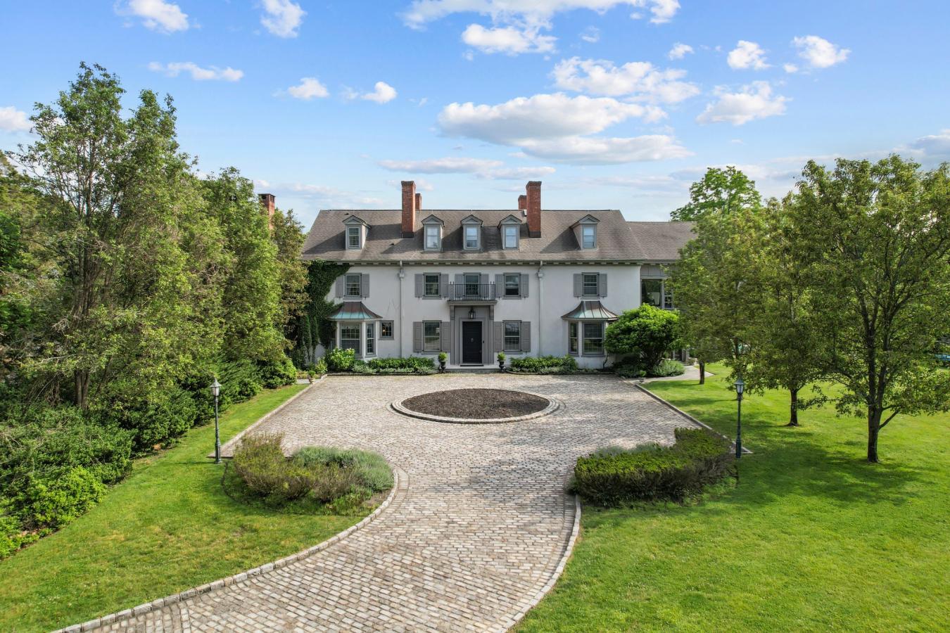 15 Emmet Dr, Head of the Harbor, NY, 11790, United States, 11 Bedrooms Bedrooms, ,5 BathroomsBathrooms,Residential,For Sale,15 Emmet Dr,1660185